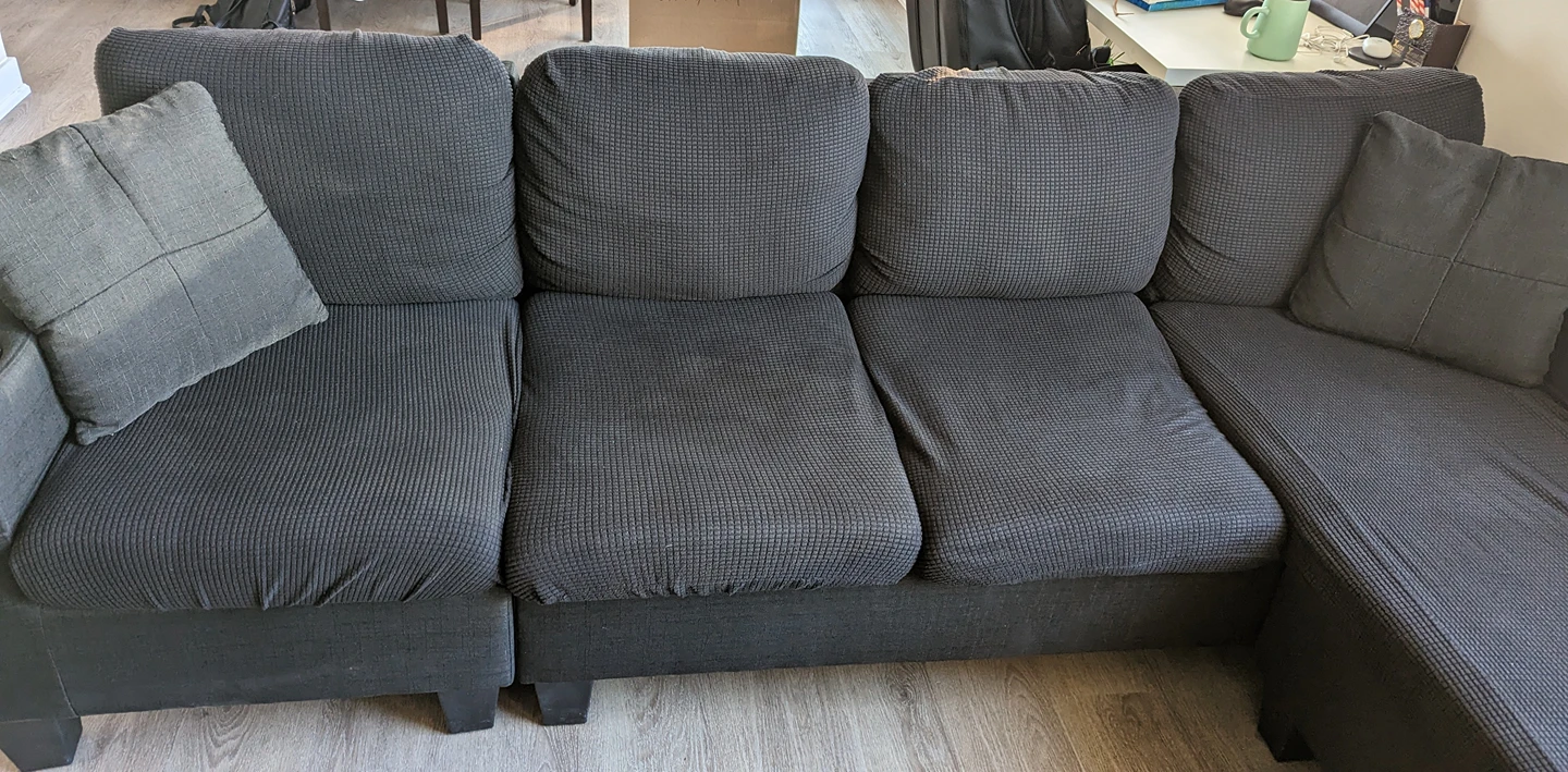 [For Oct 30] Sectional couch + 2 Cushions + 2 couch covers