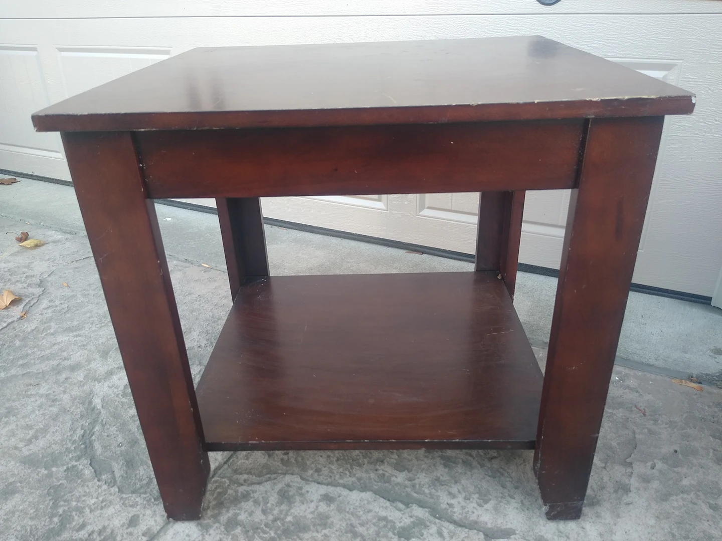 End/Side Table