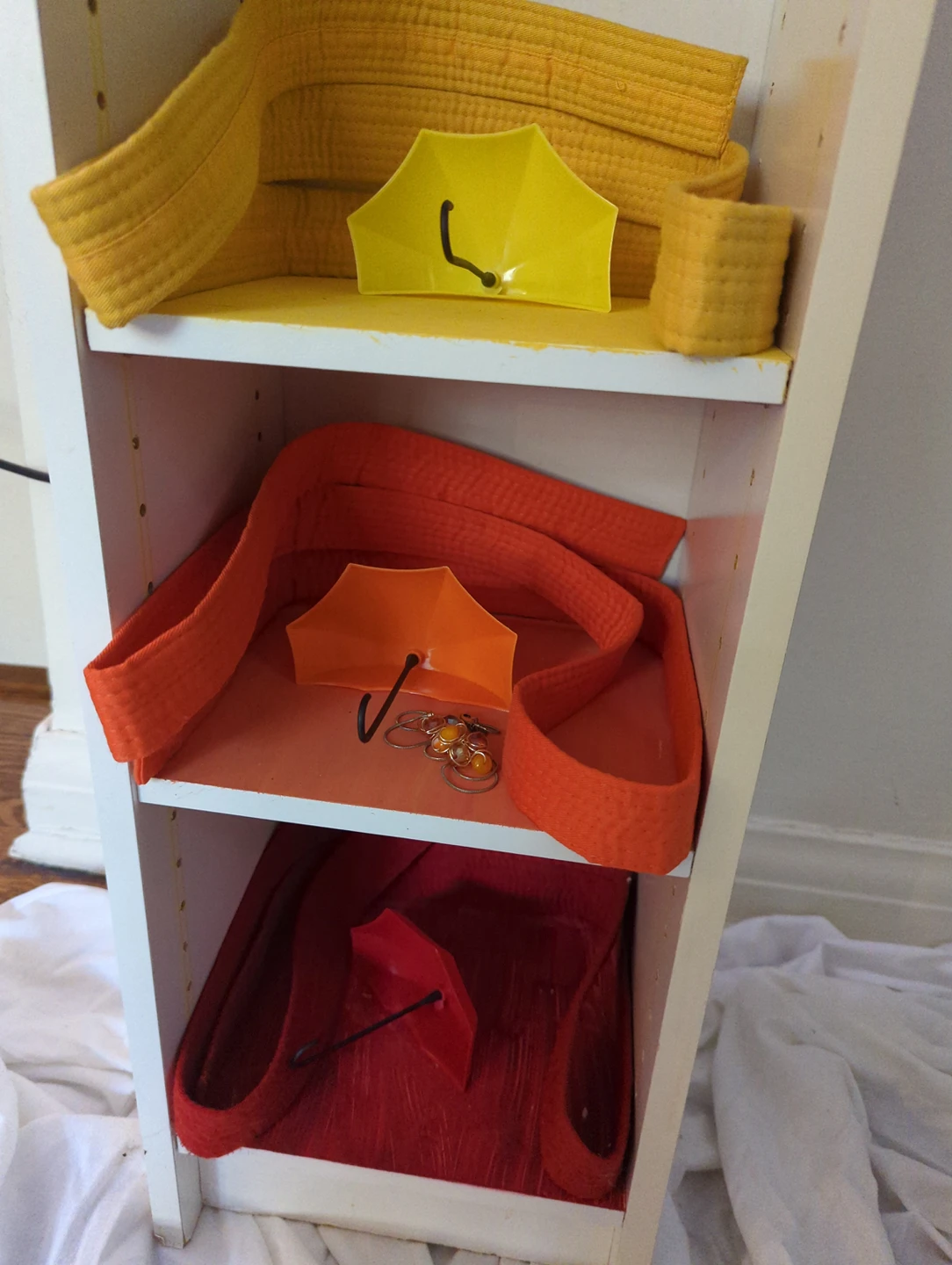 🌈 art project / umbrella hooks /Taikwando belts! #freecycle image indicator(5)