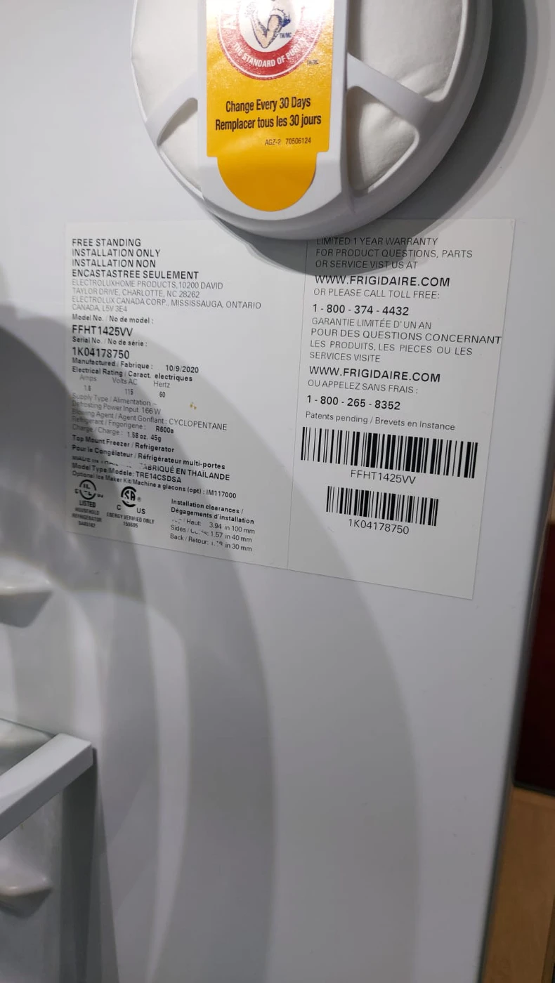 1.5 yr old Frigidaire Fridge 13 cu ft image indicator(7)