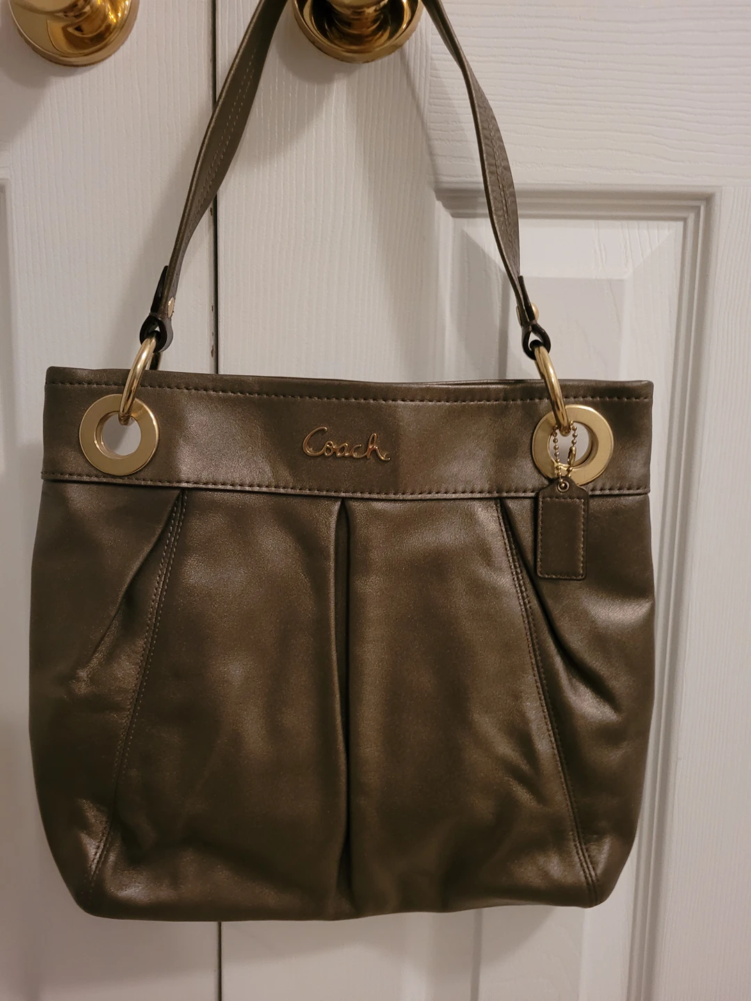 Coach purse thumbnail