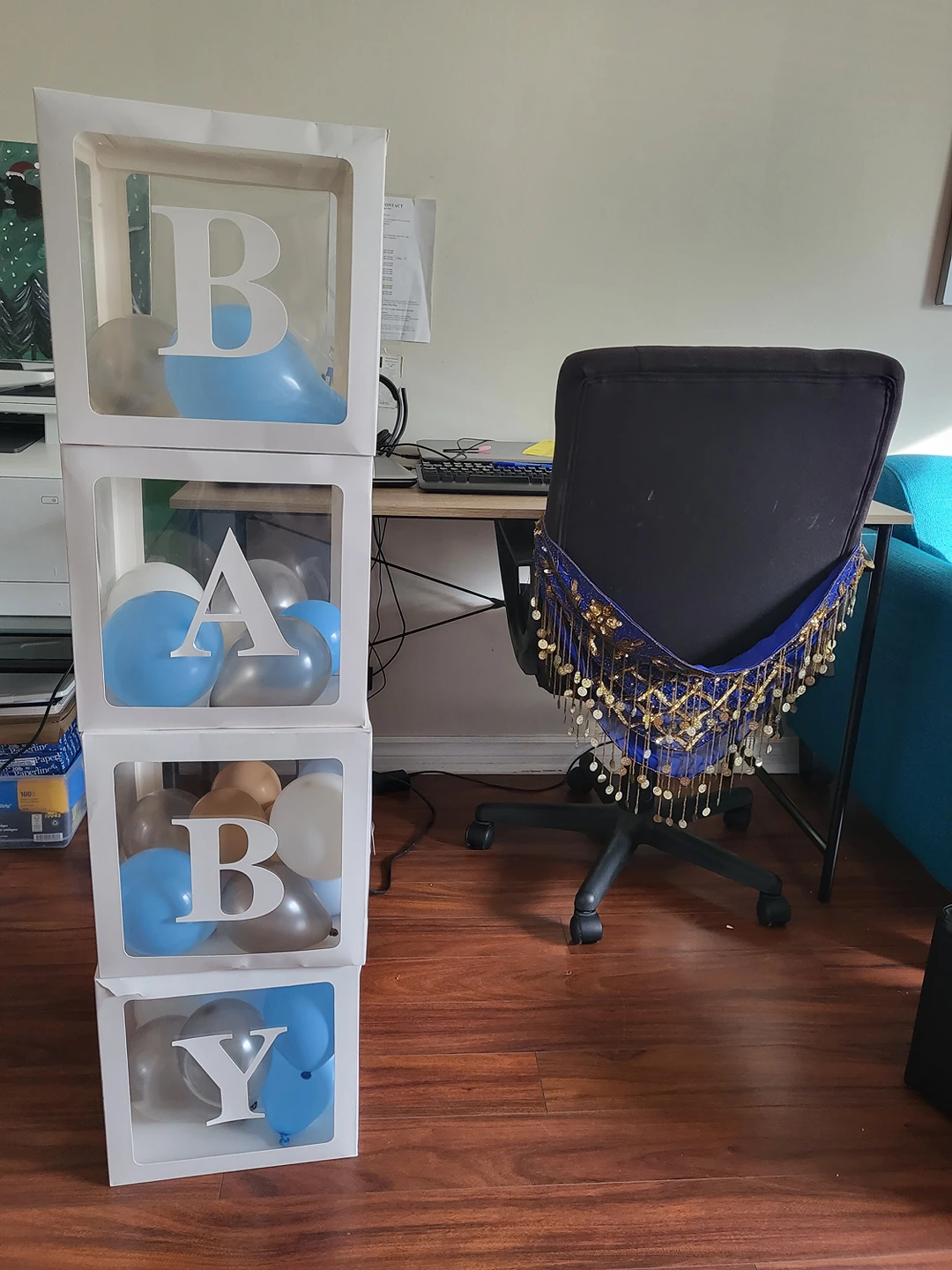 4 clear boxes
