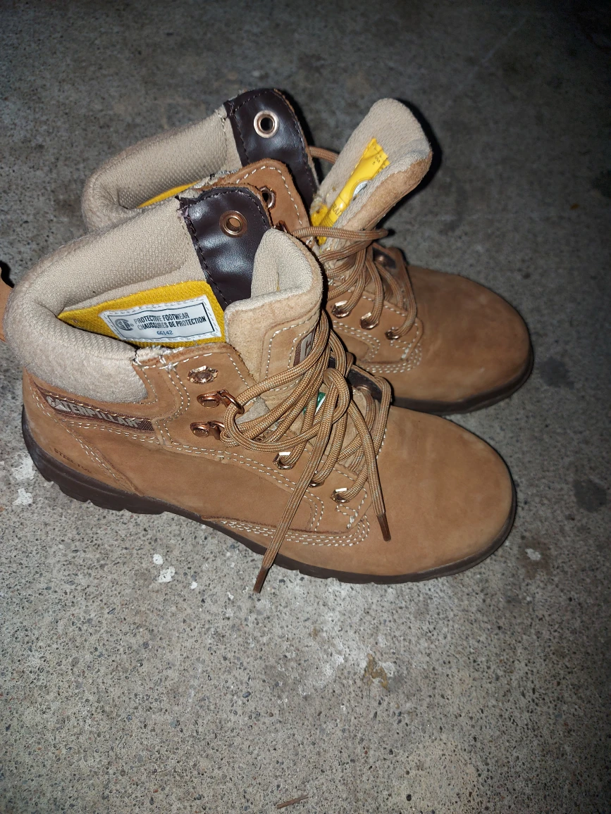 Women's Catarpillar safety steel toes