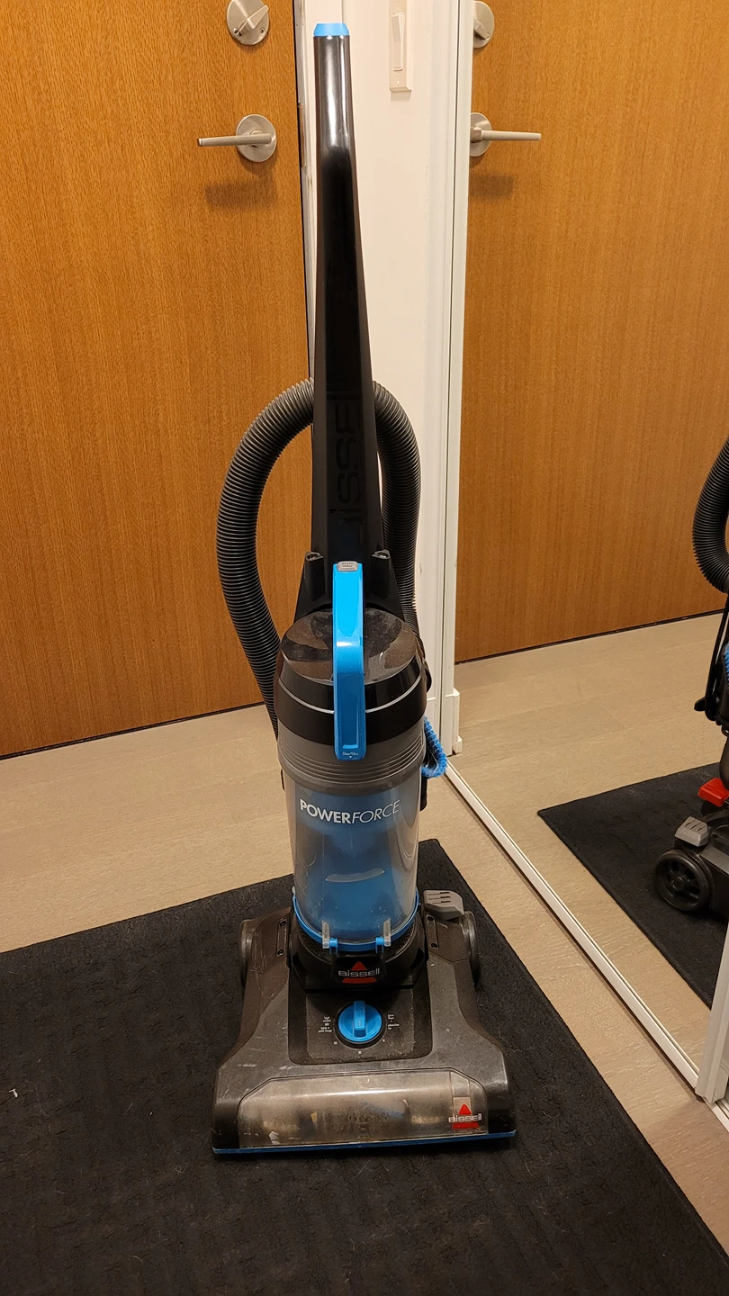 Bissell Powerforce Helix Vacuum thumbnail