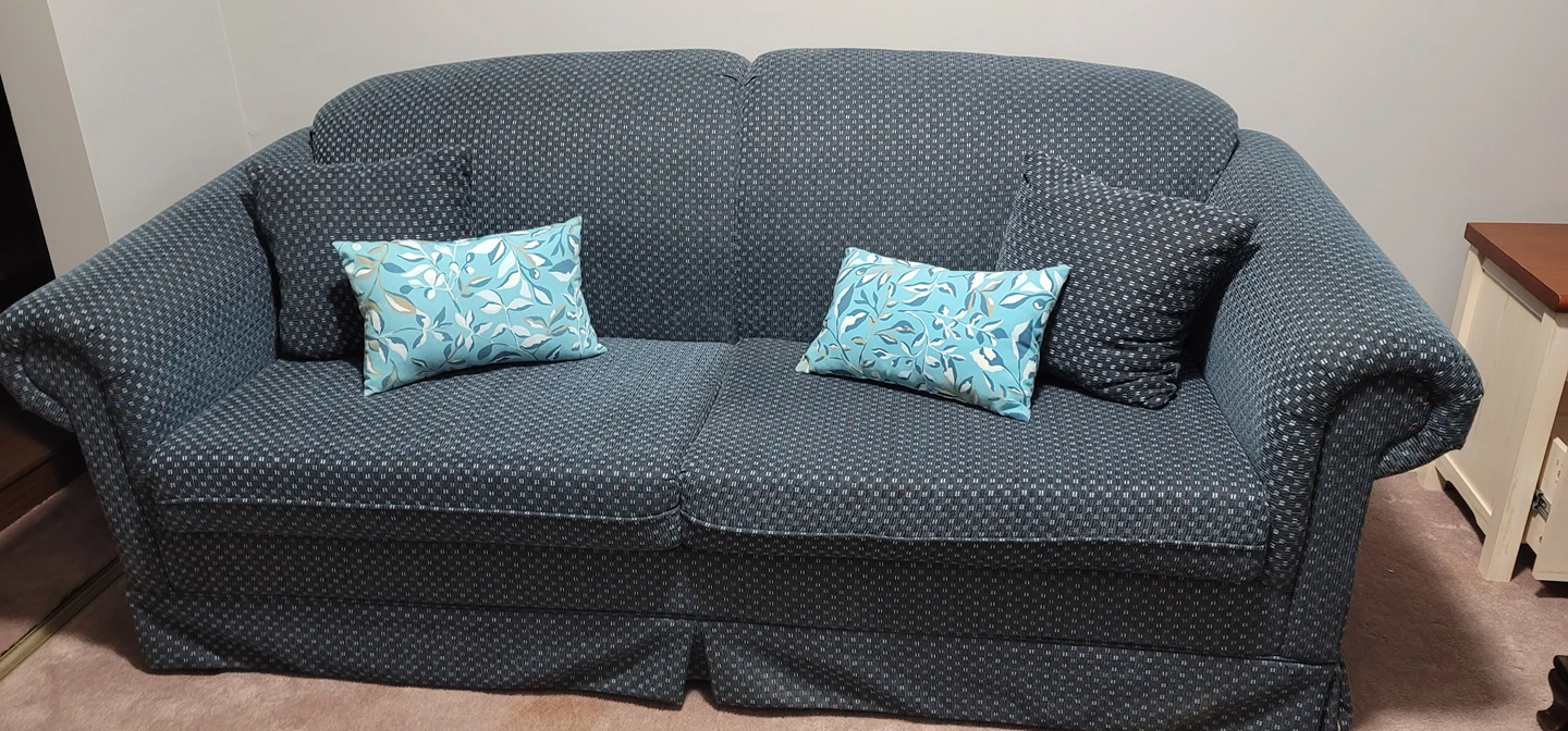 Pullout sofa ready for YOU !