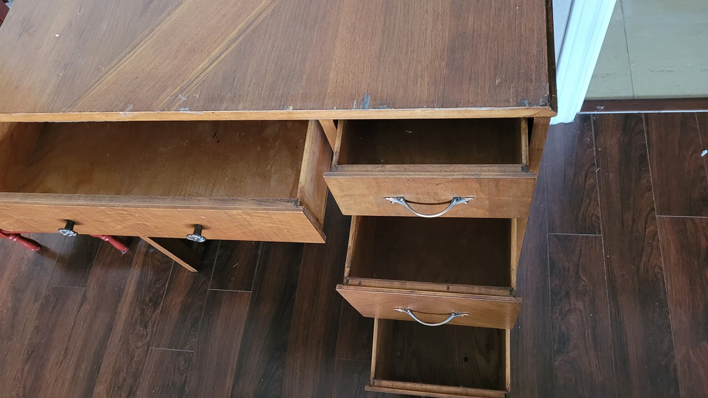 Antique wooden desk image indicator(3)