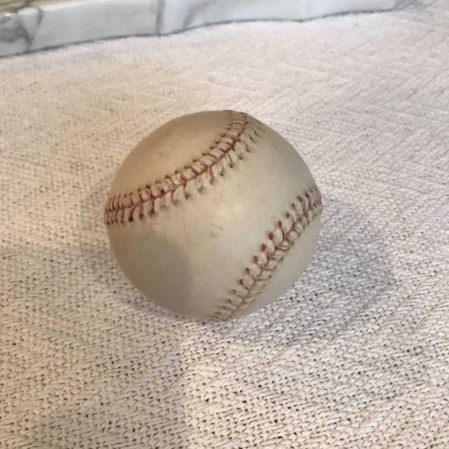 Desktop Baseball Paperweight/Magnet image indicator(2)