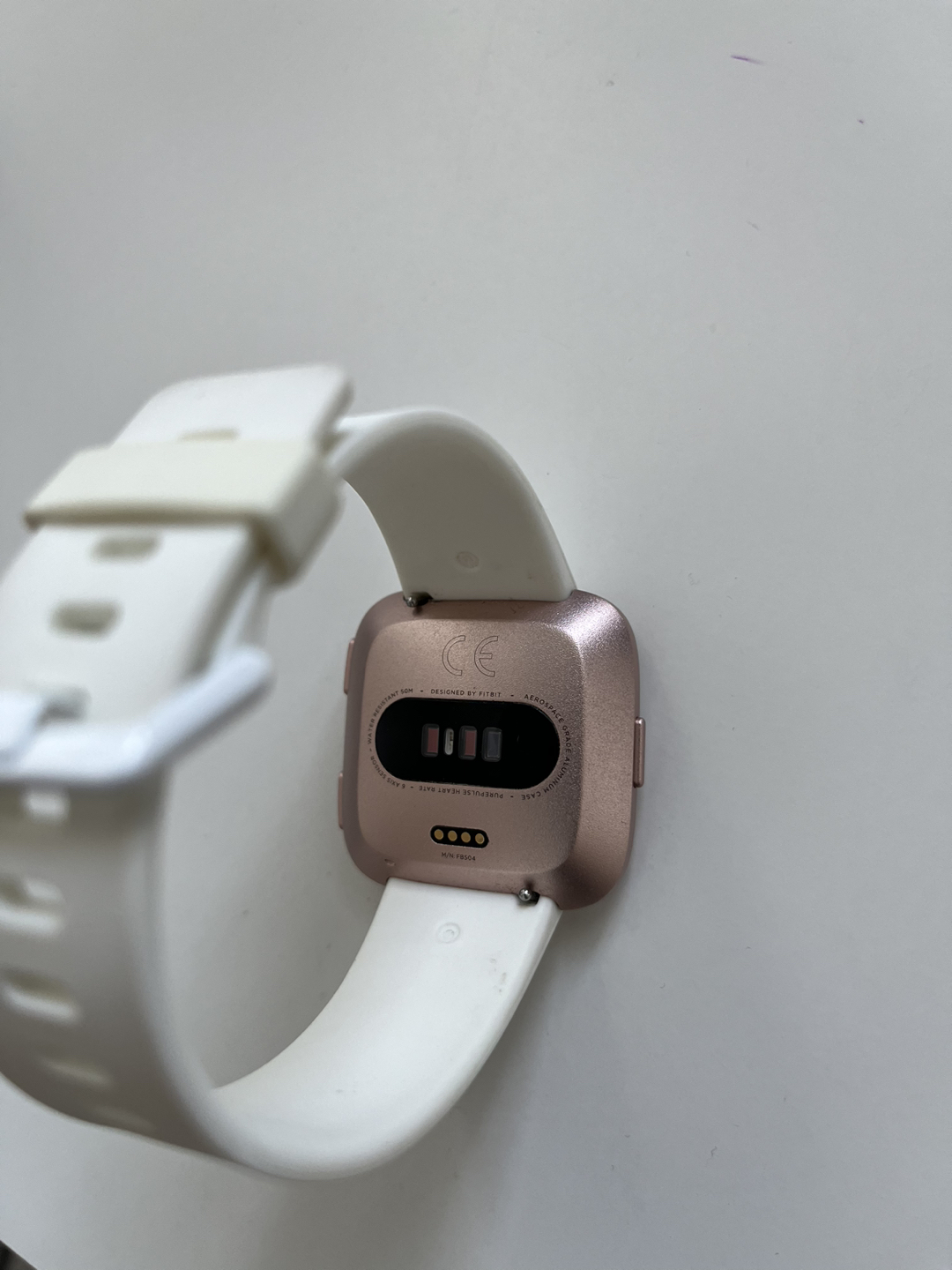 Fitbit Versa 1. - photo 3
