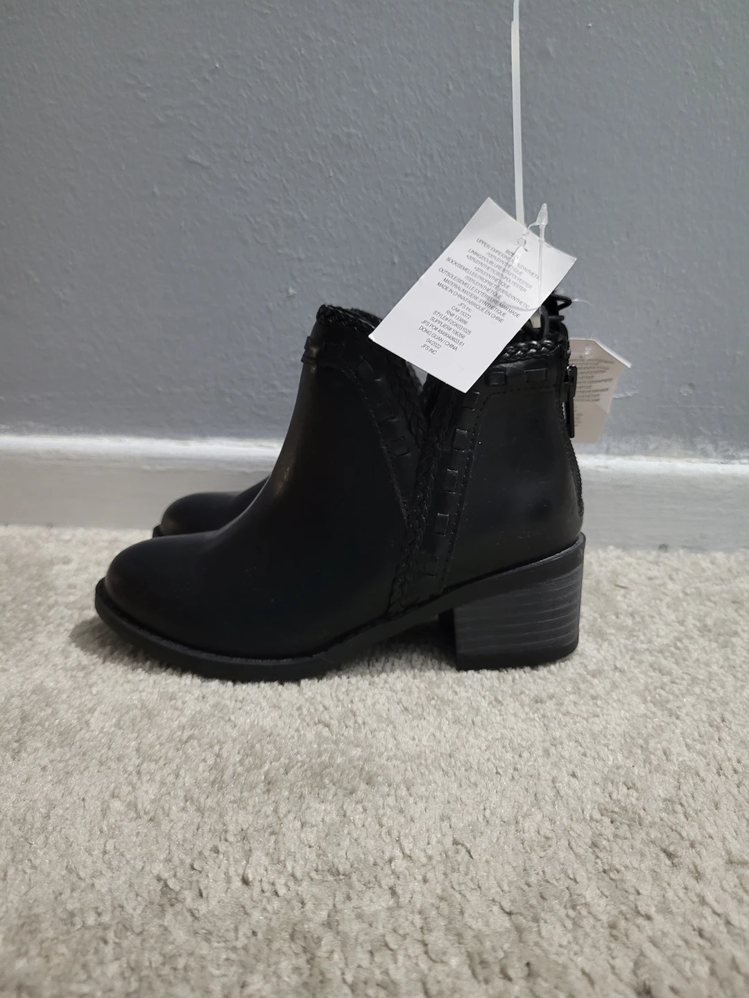 Toddler shoes (Joe fresh) size 11 thumbnail