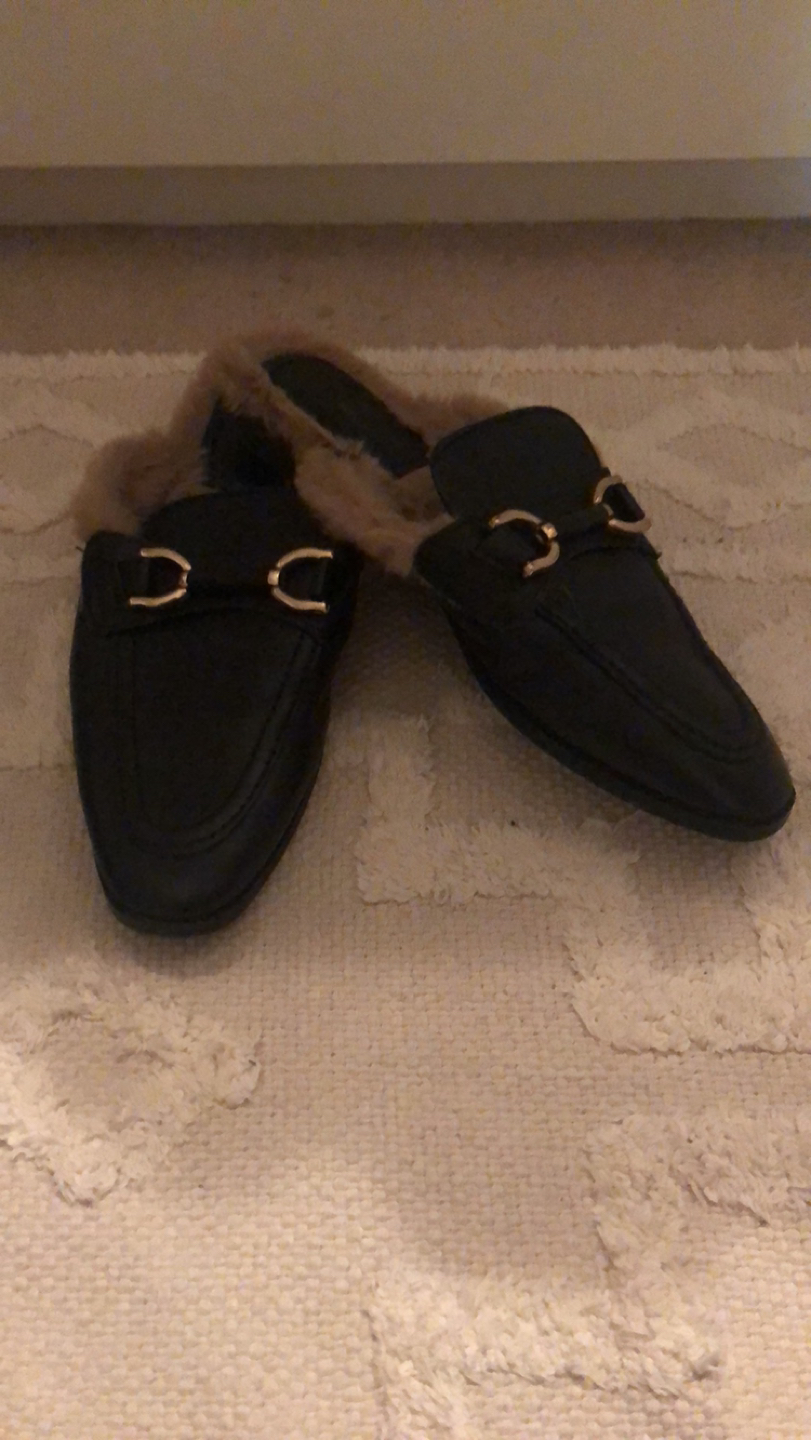 Zara mules lined with fur - photo 2