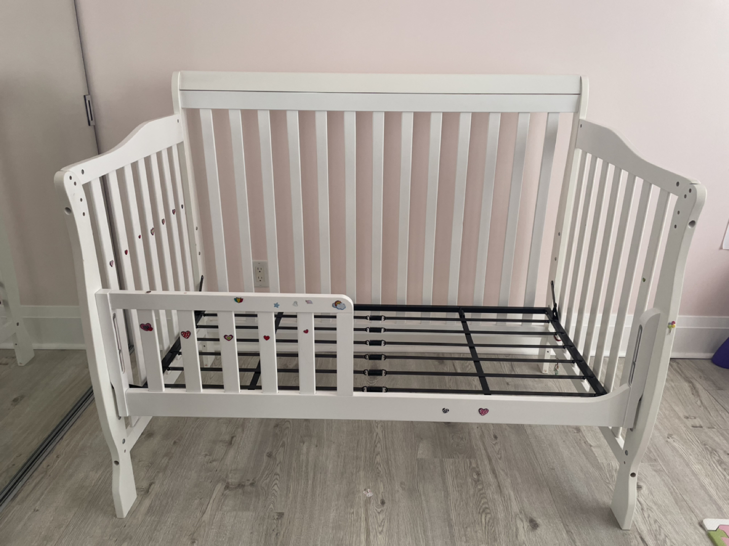 Dover convertible crib image indicator(2)