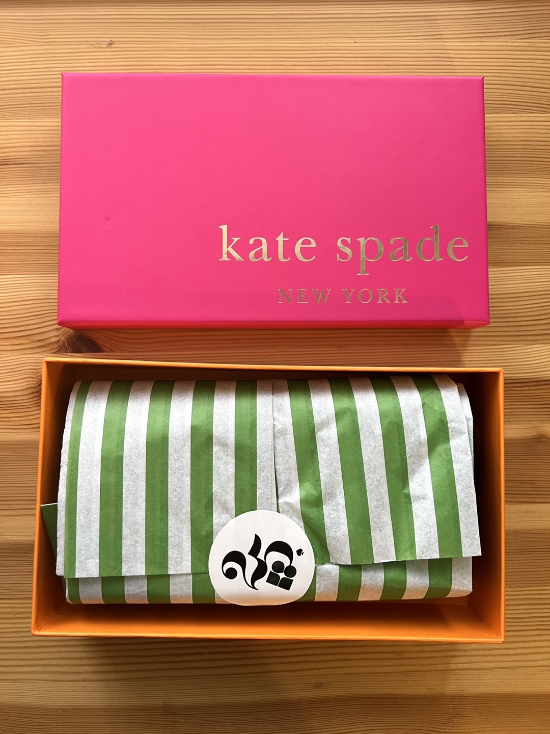 BRAND NEW gift wrapped Kate Spade wool gloves - photo 2