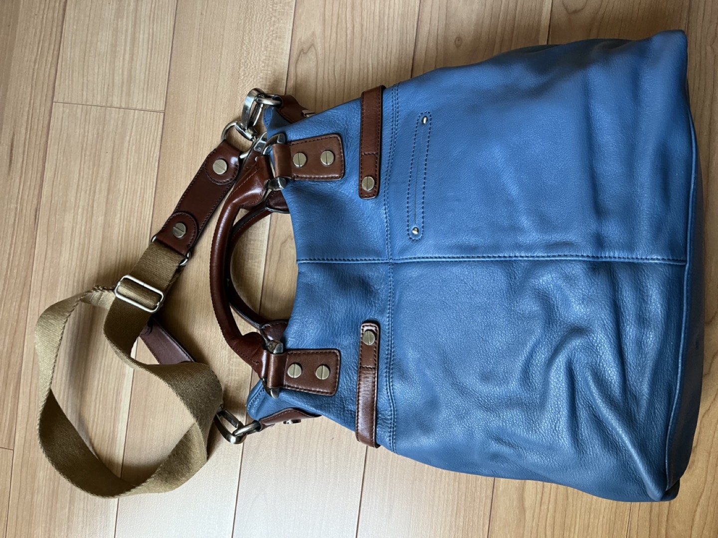 Ladies B Makowsky Leather Bag