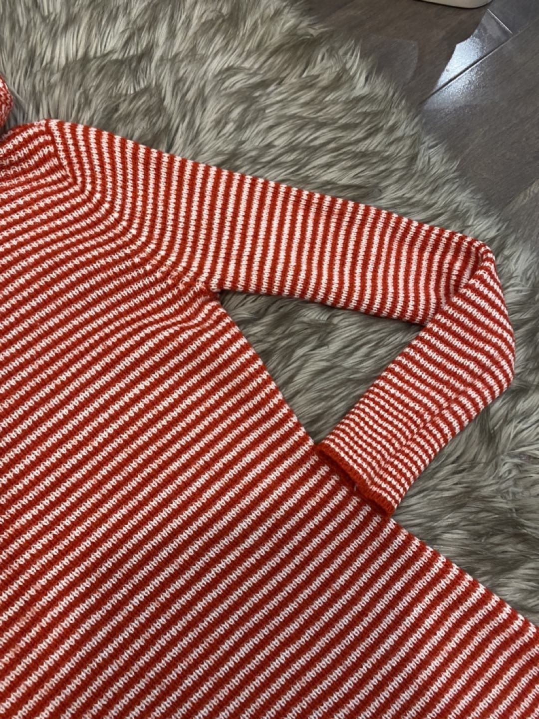 ⚽️H&M sweaterdress image indicator(3)