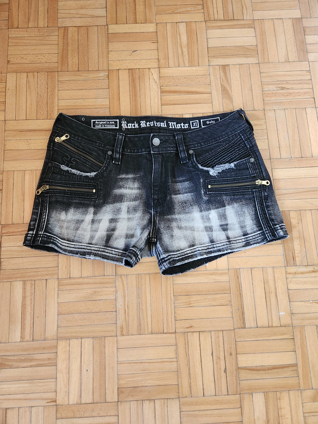 Rock Revival Women Shorts Size 31 thumbnail