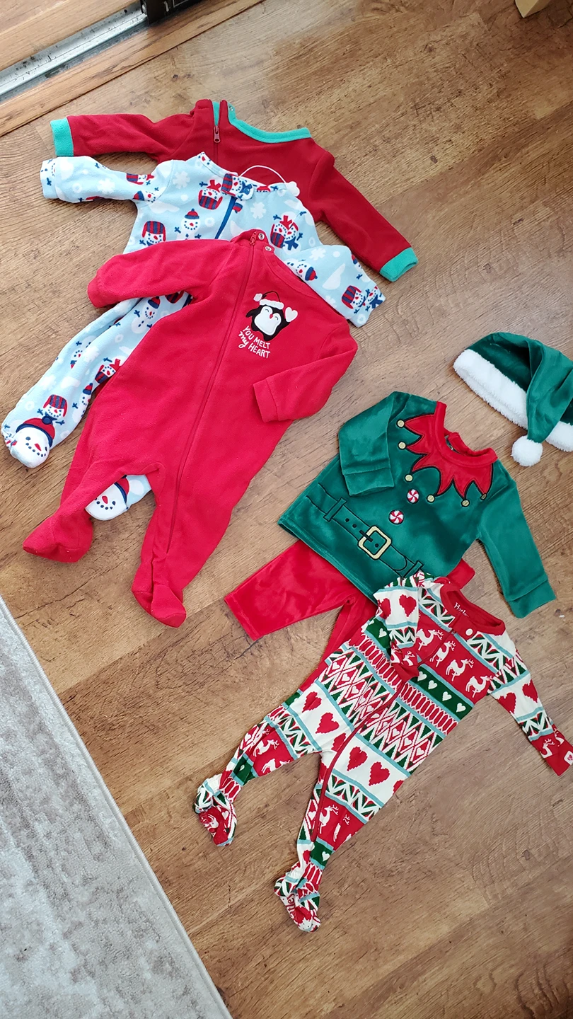 Cute Winter-Themed Onesies, Size 0-3 and 3-6 thumbnail