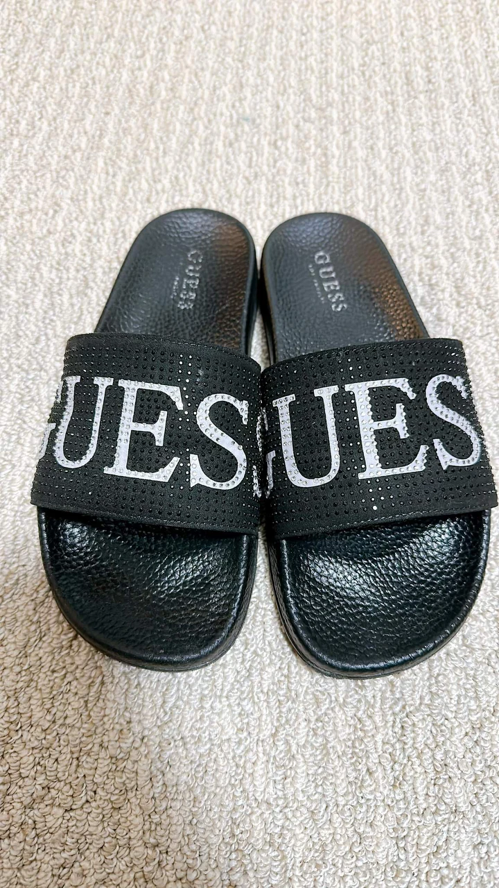 Guess Slippers image indicator(2)