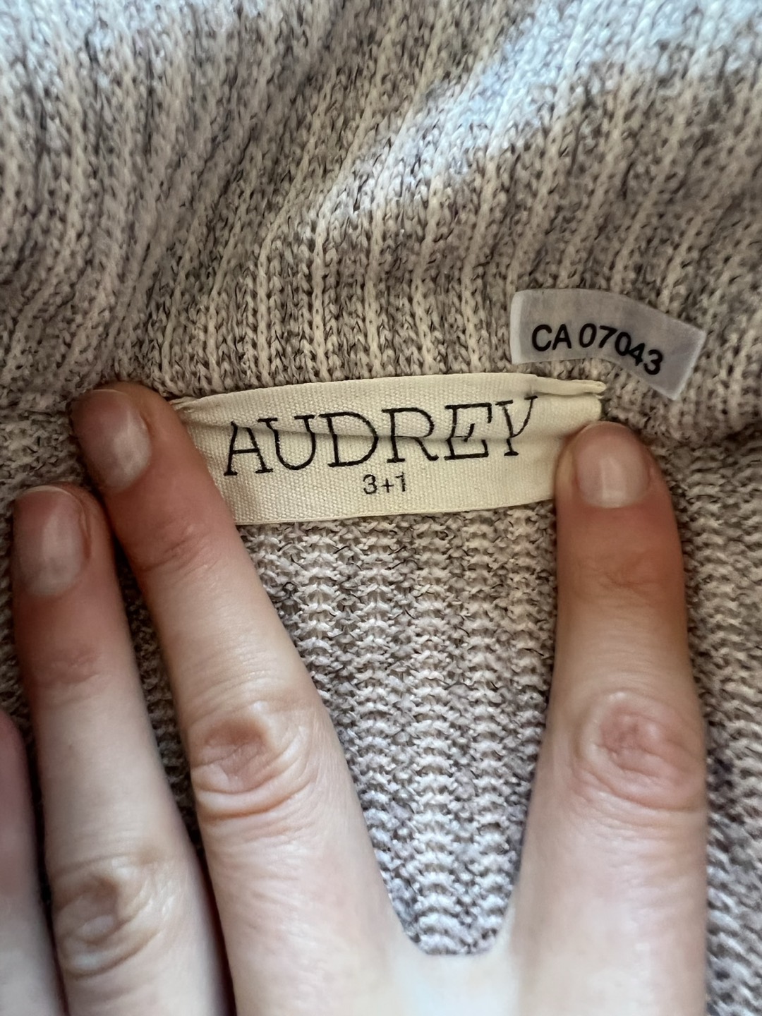 Beige/light pink blazer sweater - photo 4