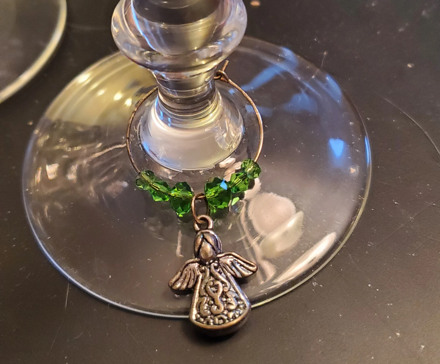 Crystal stemware with charms - photo 2
