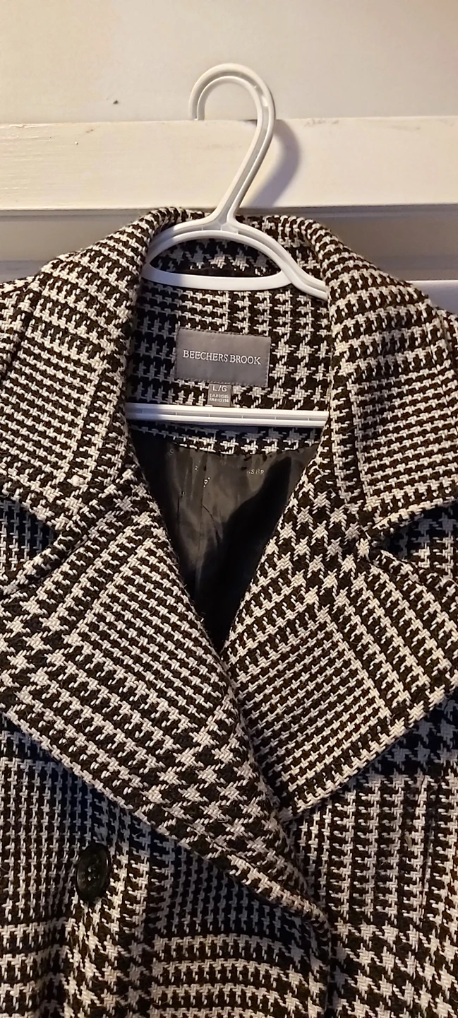 woman's fall/winter coat - photo 5