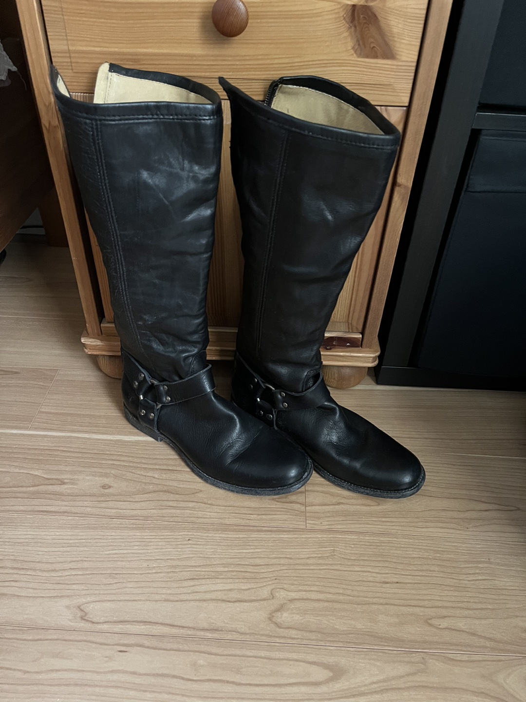 Ladies Size 10 FRYE boots - photo 3