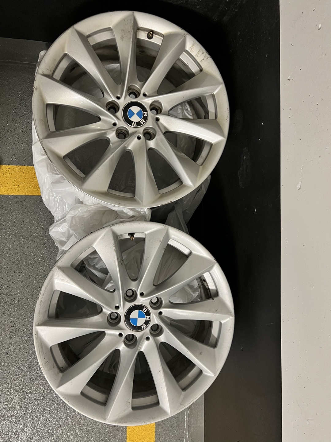 BMW 3 series 18” rims OEM
