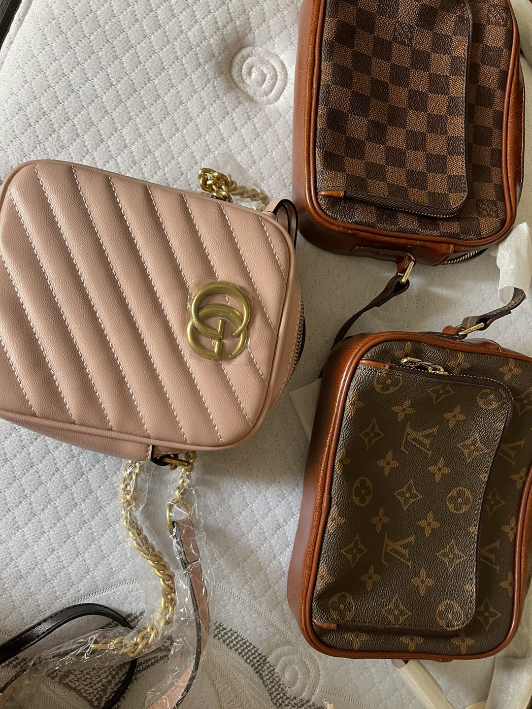 Wallet in chain - photo 2