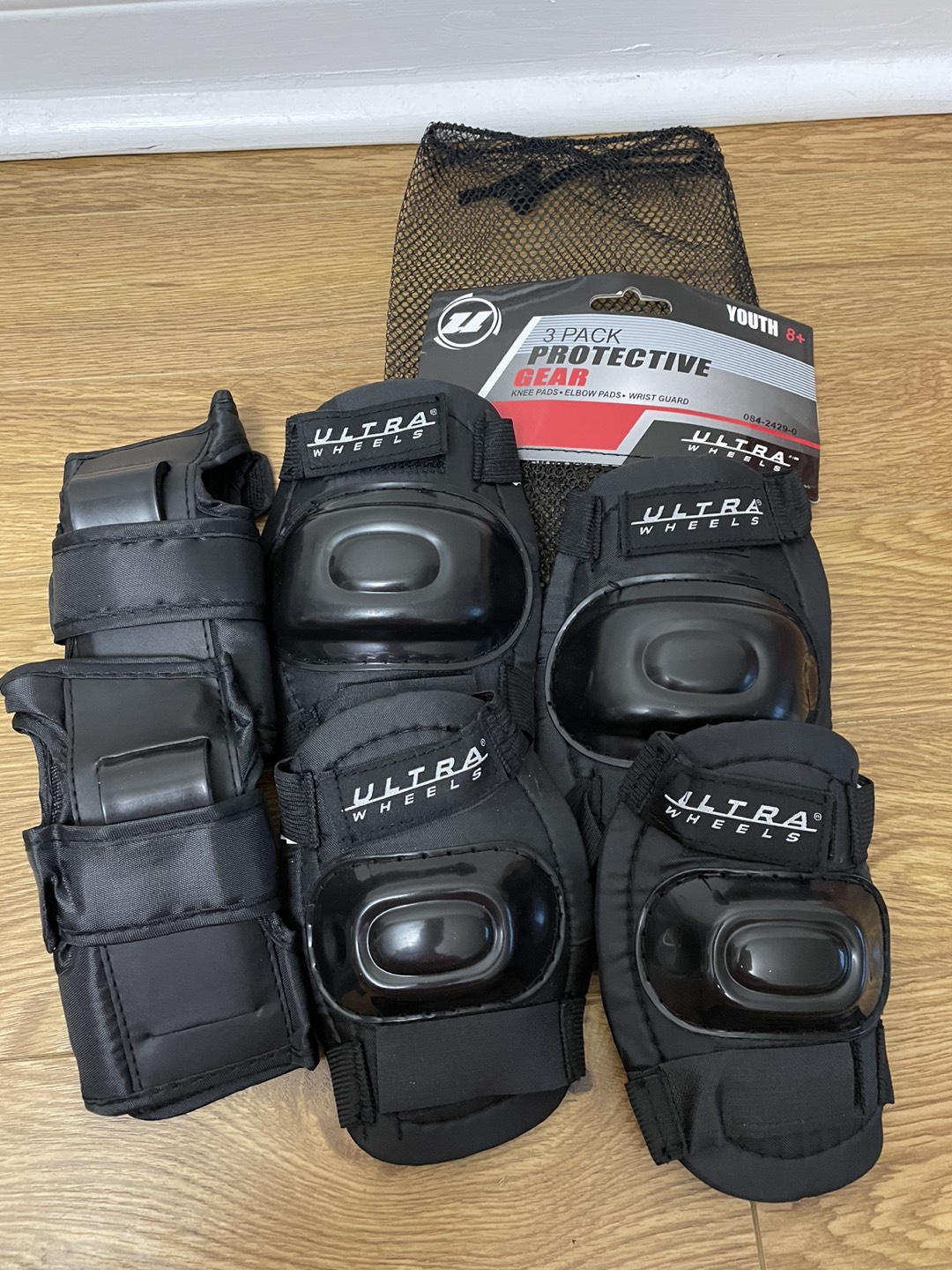 Protective gears for 8+ - photo 2