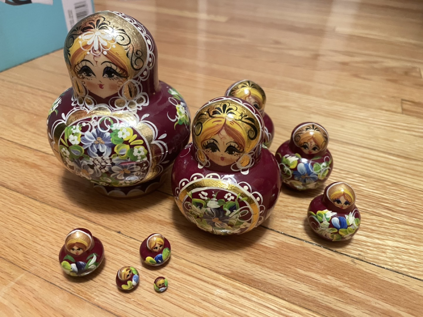 Matryoshka (Babushka) Nesting Dolls (10 dolls) thumbnail