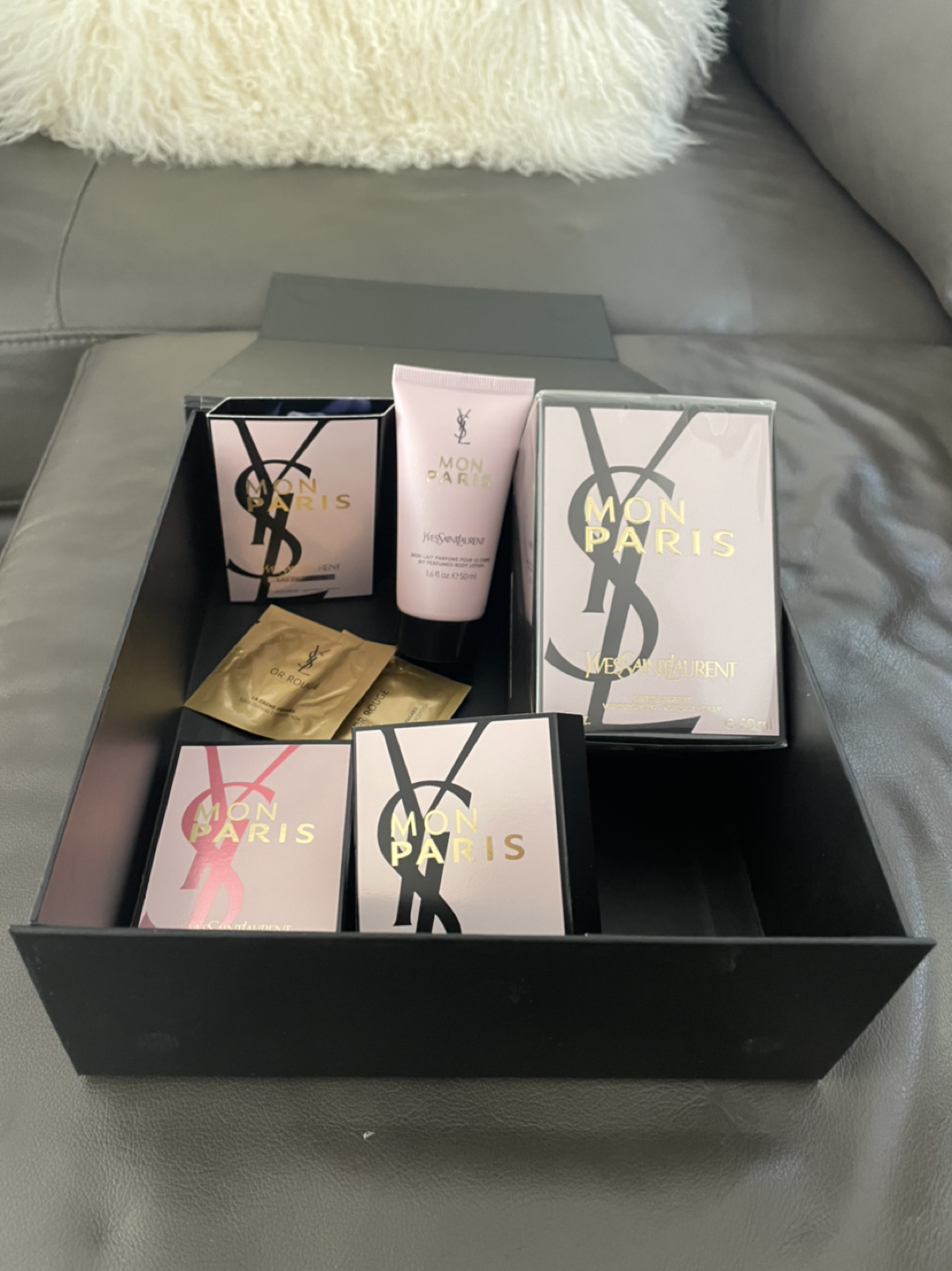 Yves Saint Laurent - photo 2