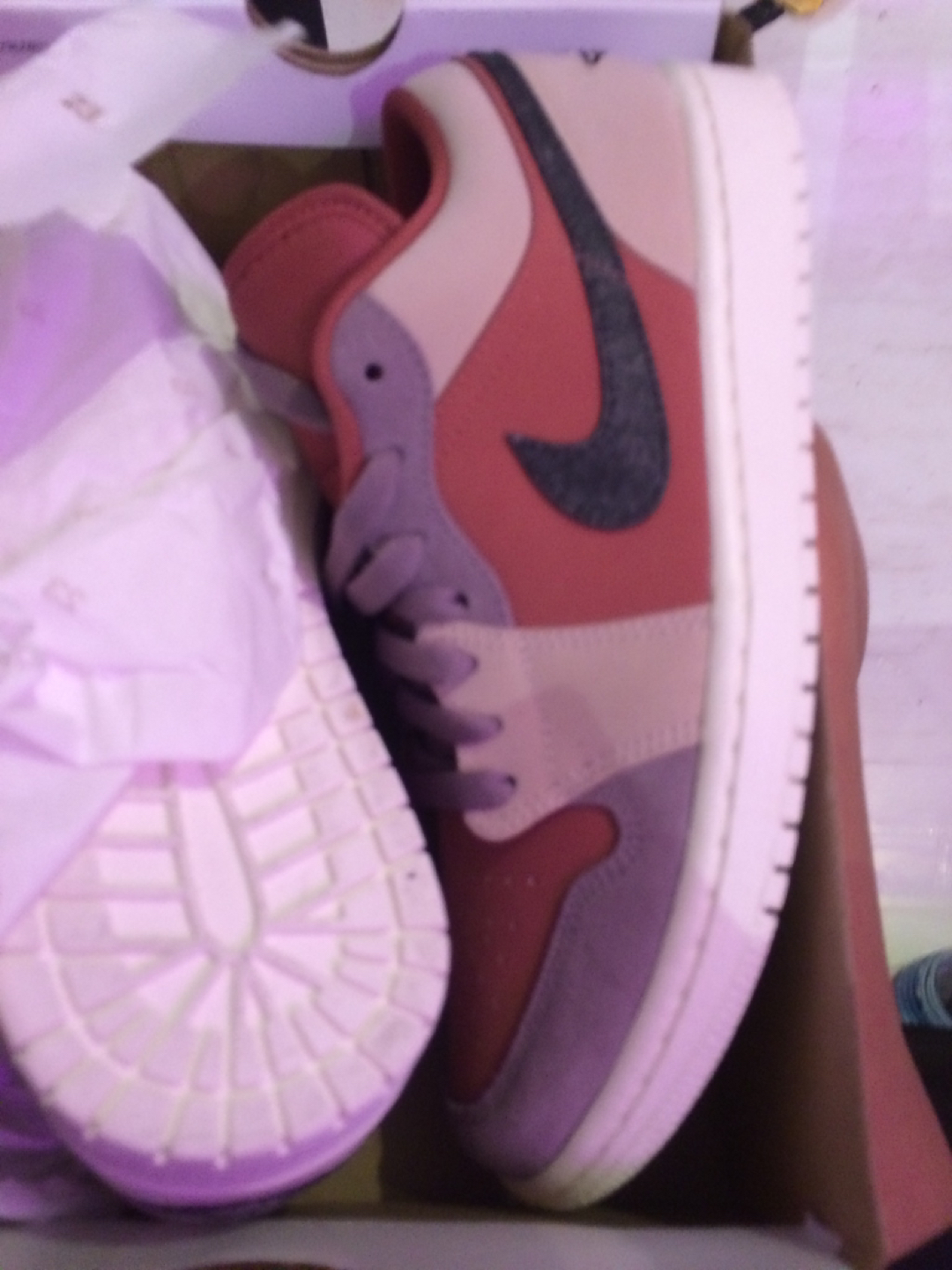 Jordan’s Size 9 Unisex Never worn