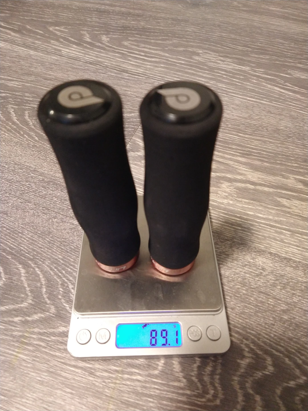 LitePro Handlebar Grips Red/Black image indicator(2)