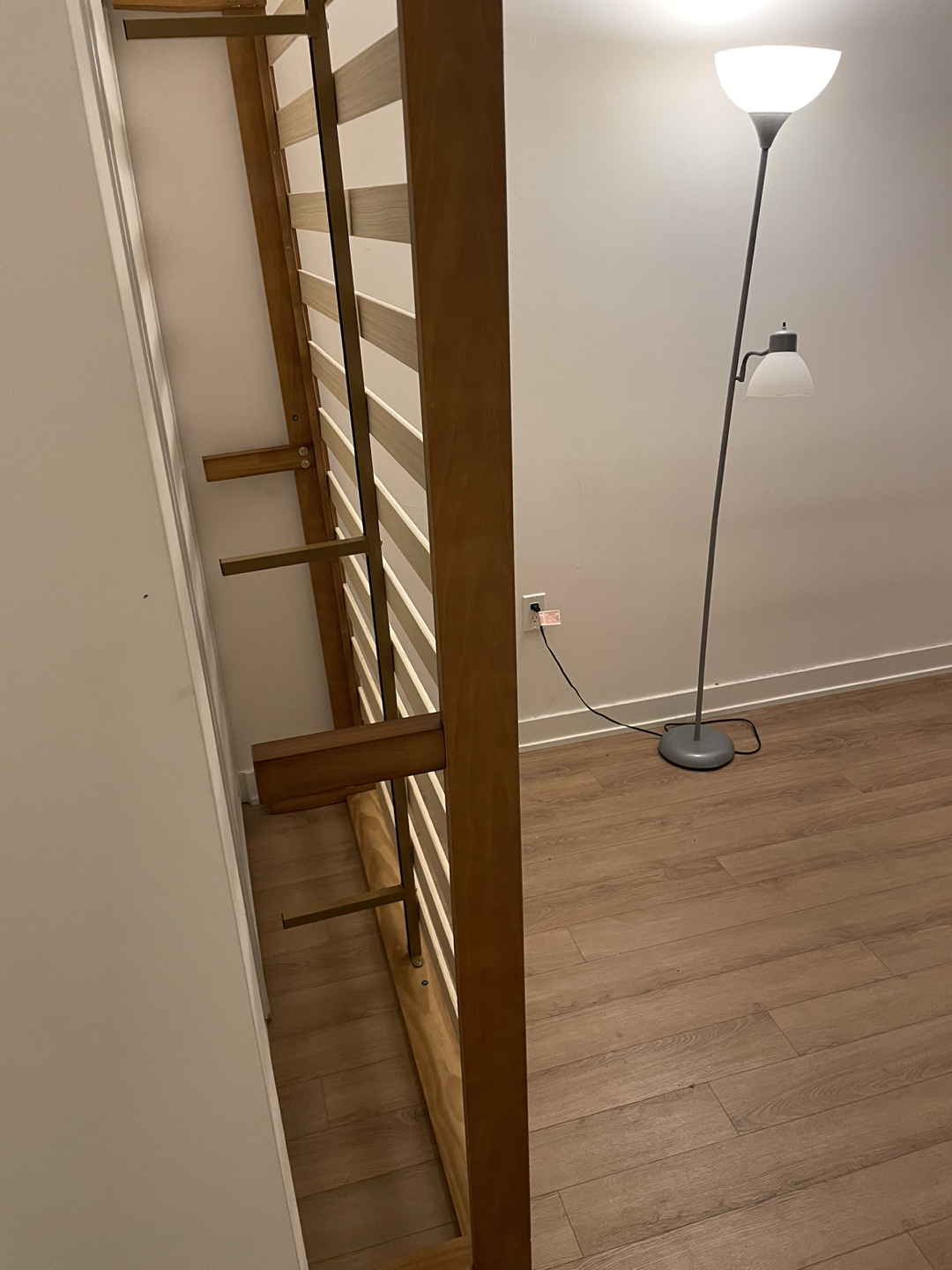 IKEA bed frame queen - photo 2