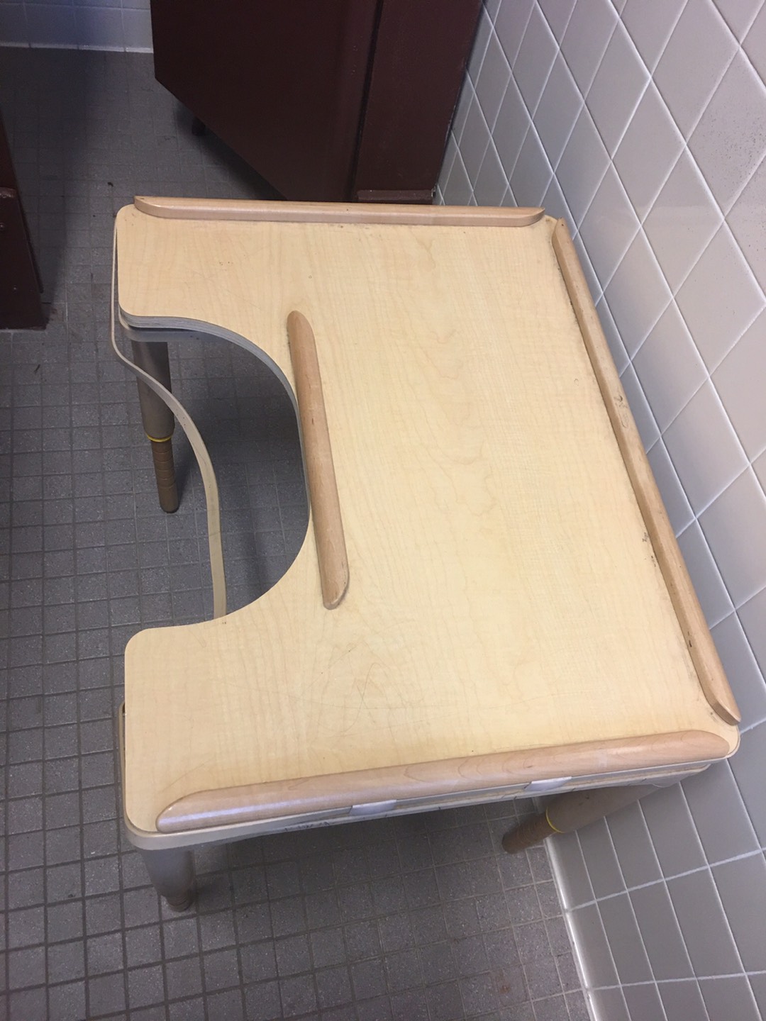 Rifting Special Needs Desk USED - photo 2