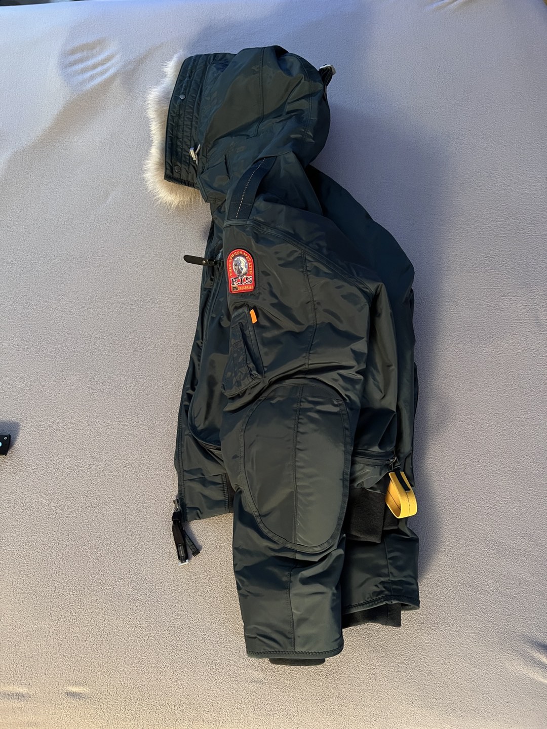 Parajumper masterpiece image indicator(5)