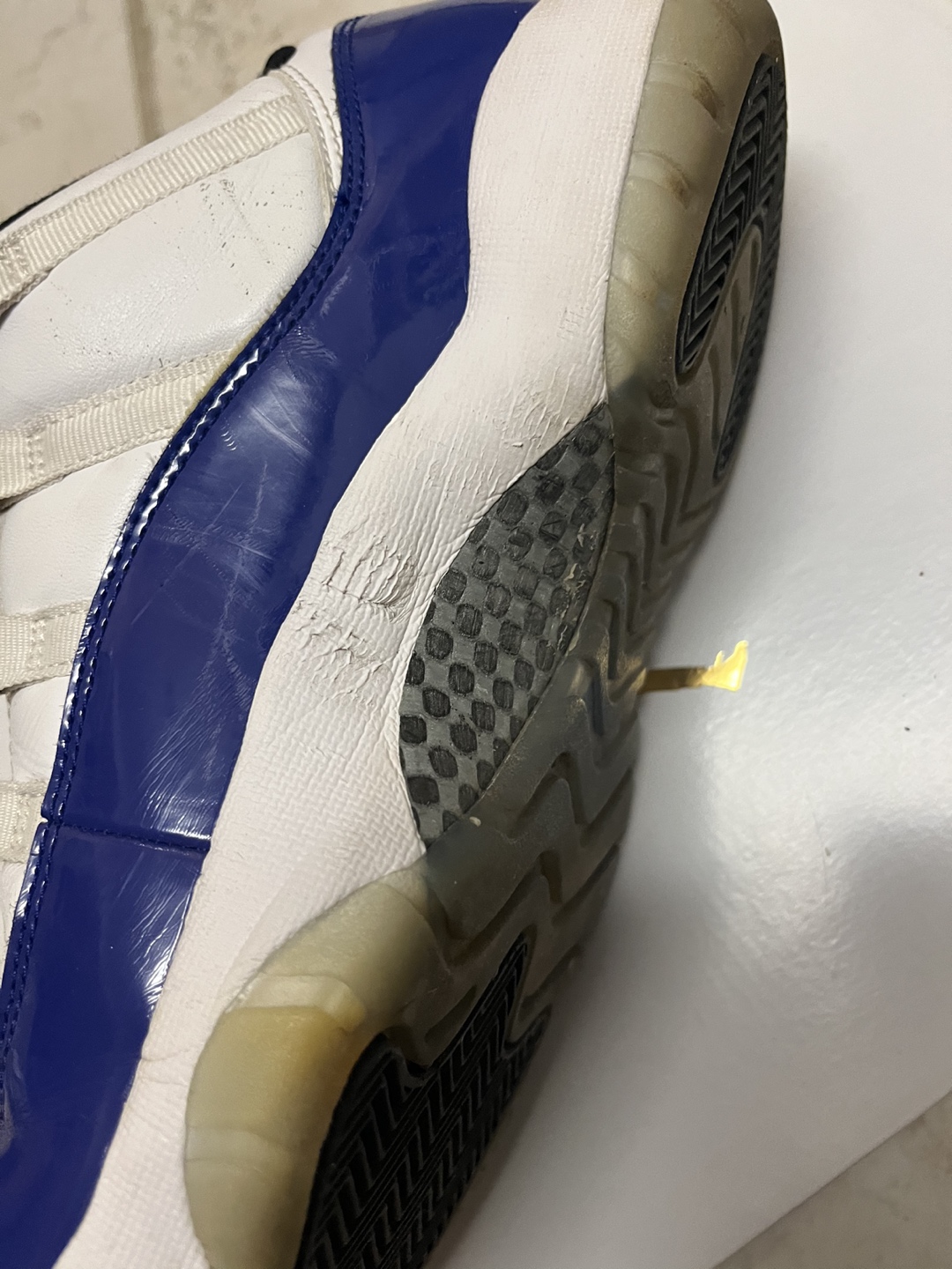 Womens jordans retro 11 low concord white - photo 4