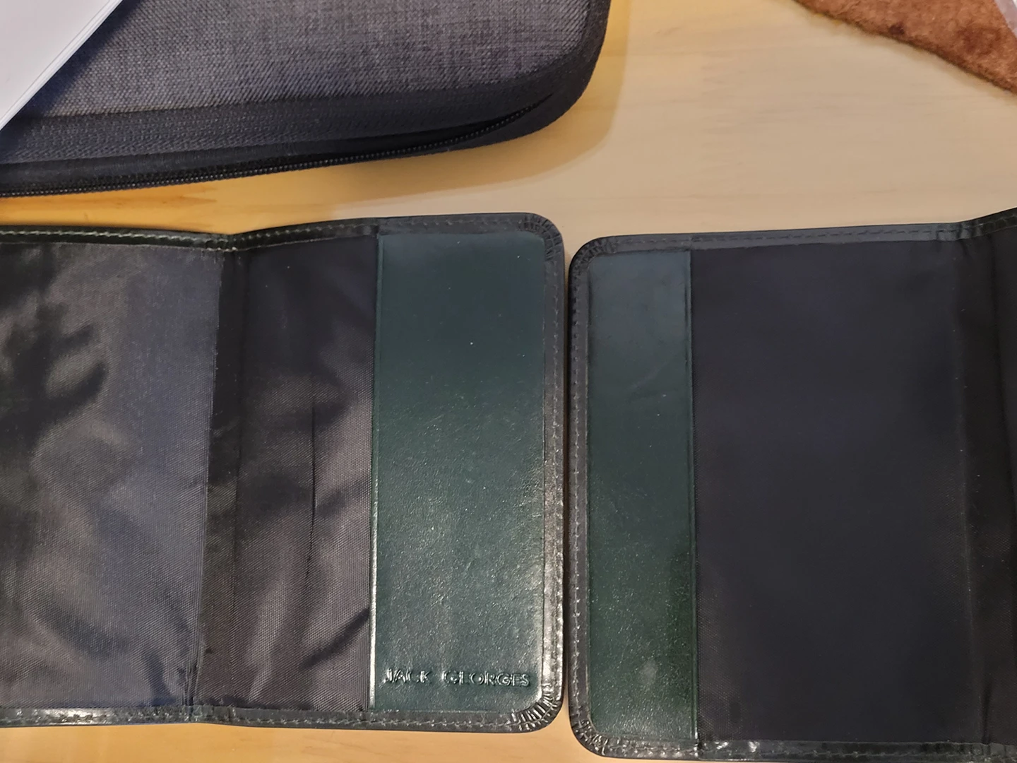 JACK JOERGES leather passport cover image indicator(2)