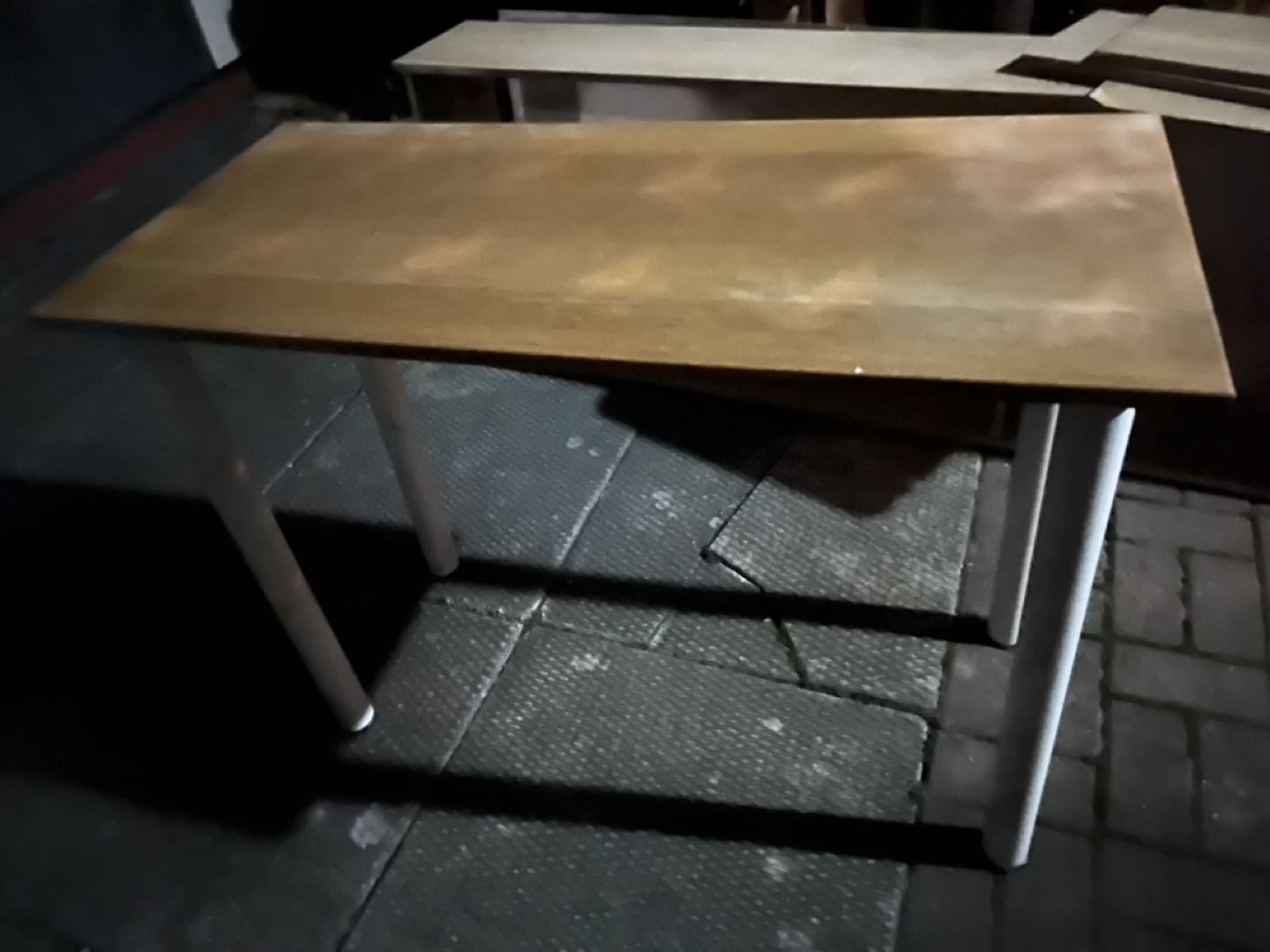 Free table thumbnail