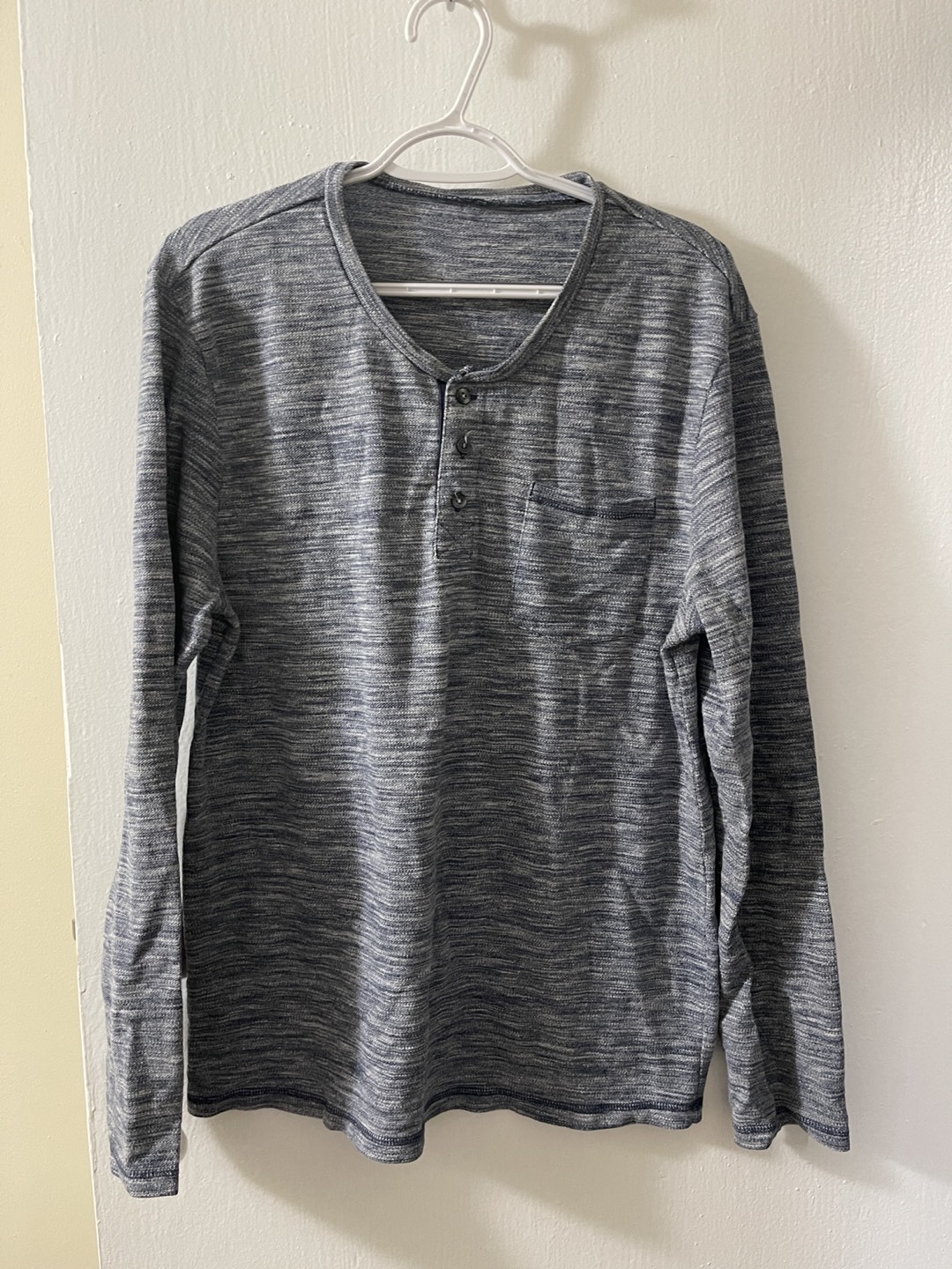 Long sleeved shirt thumbnail