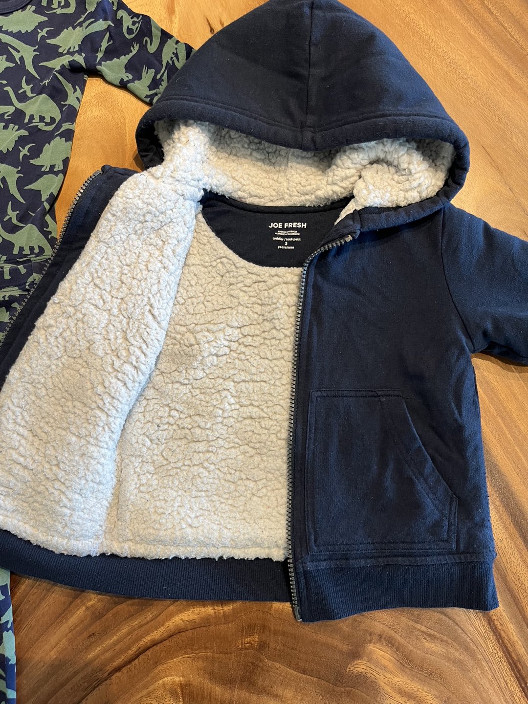 Last chance! Sherpa lined hoodie and Dino pjs size 3T image indicator(2)