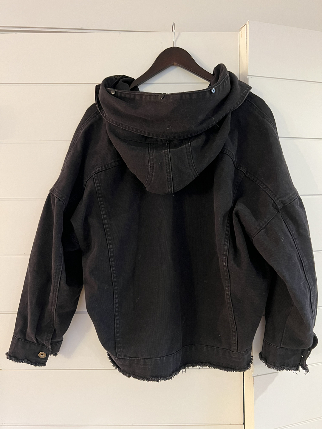 Distressed denim coat with rabbit fur trim. Size M - photo 5