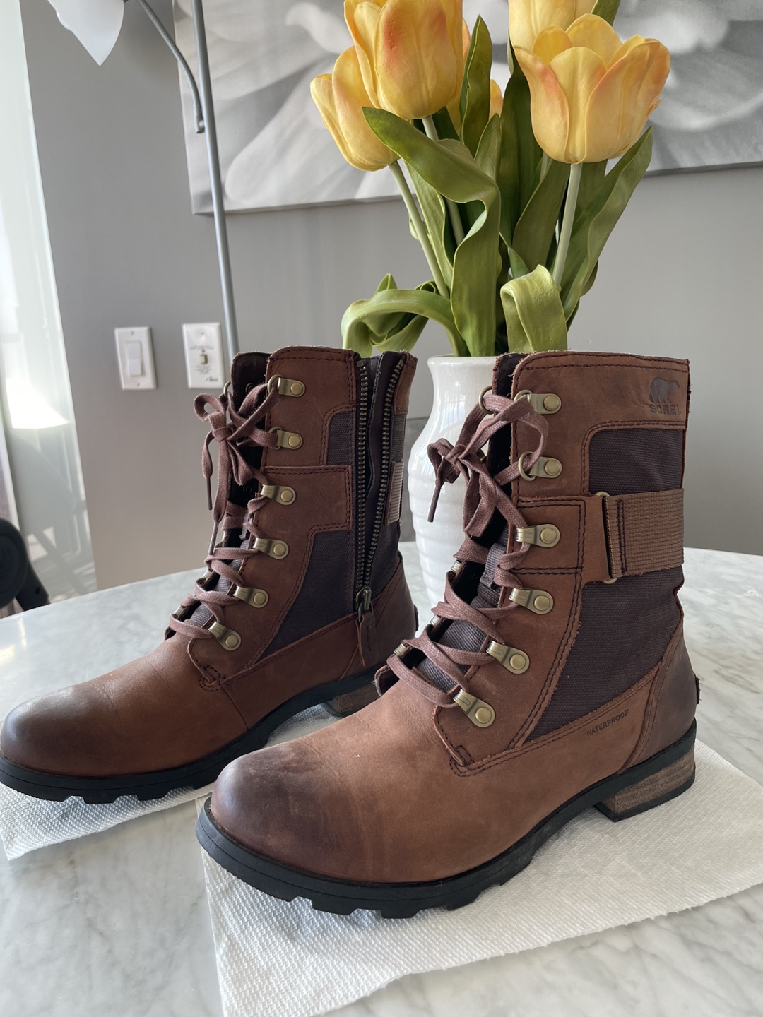 Sorel women's book size 8