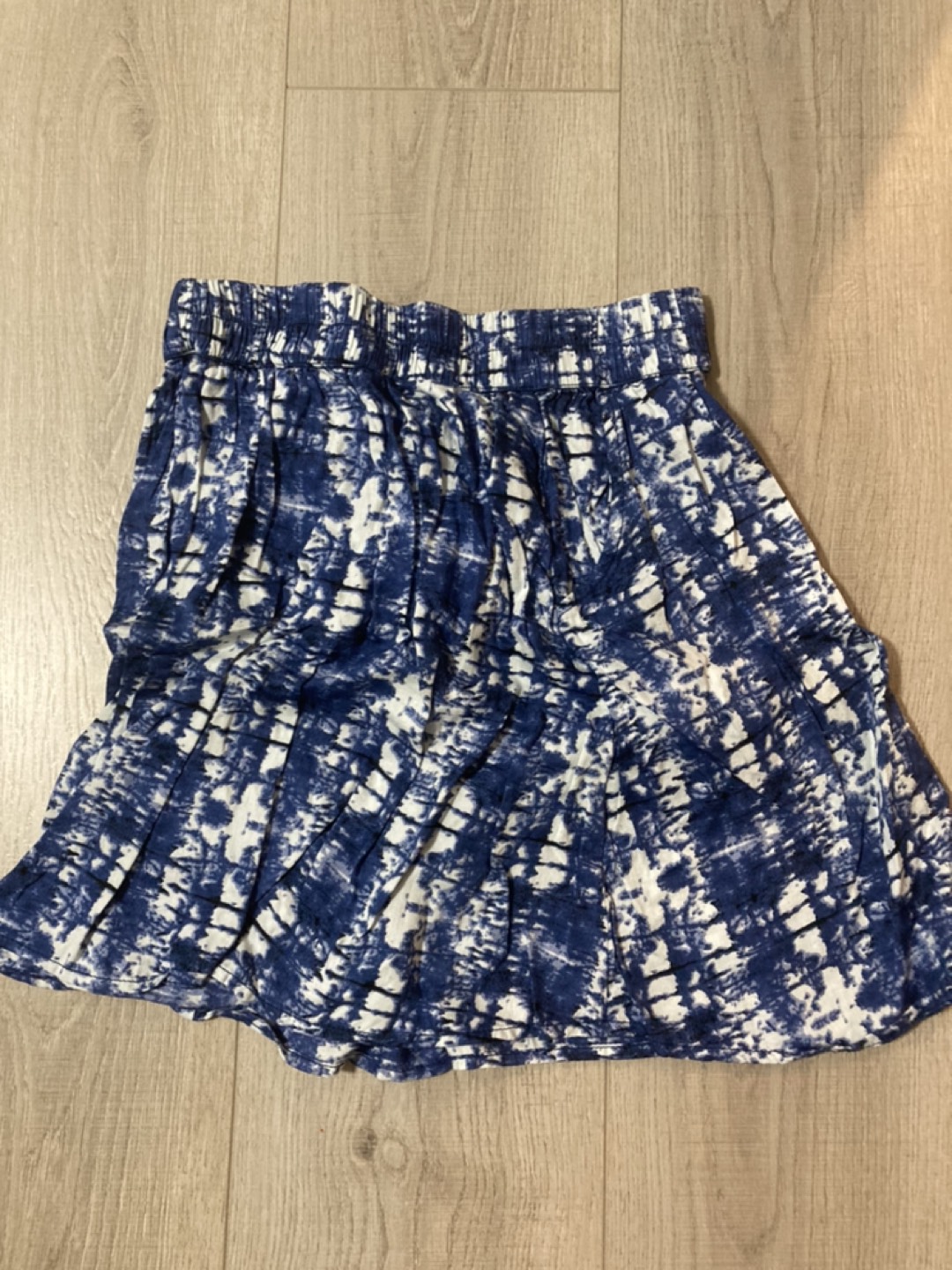 H&M skirts (size 6 and 8) thumbnail