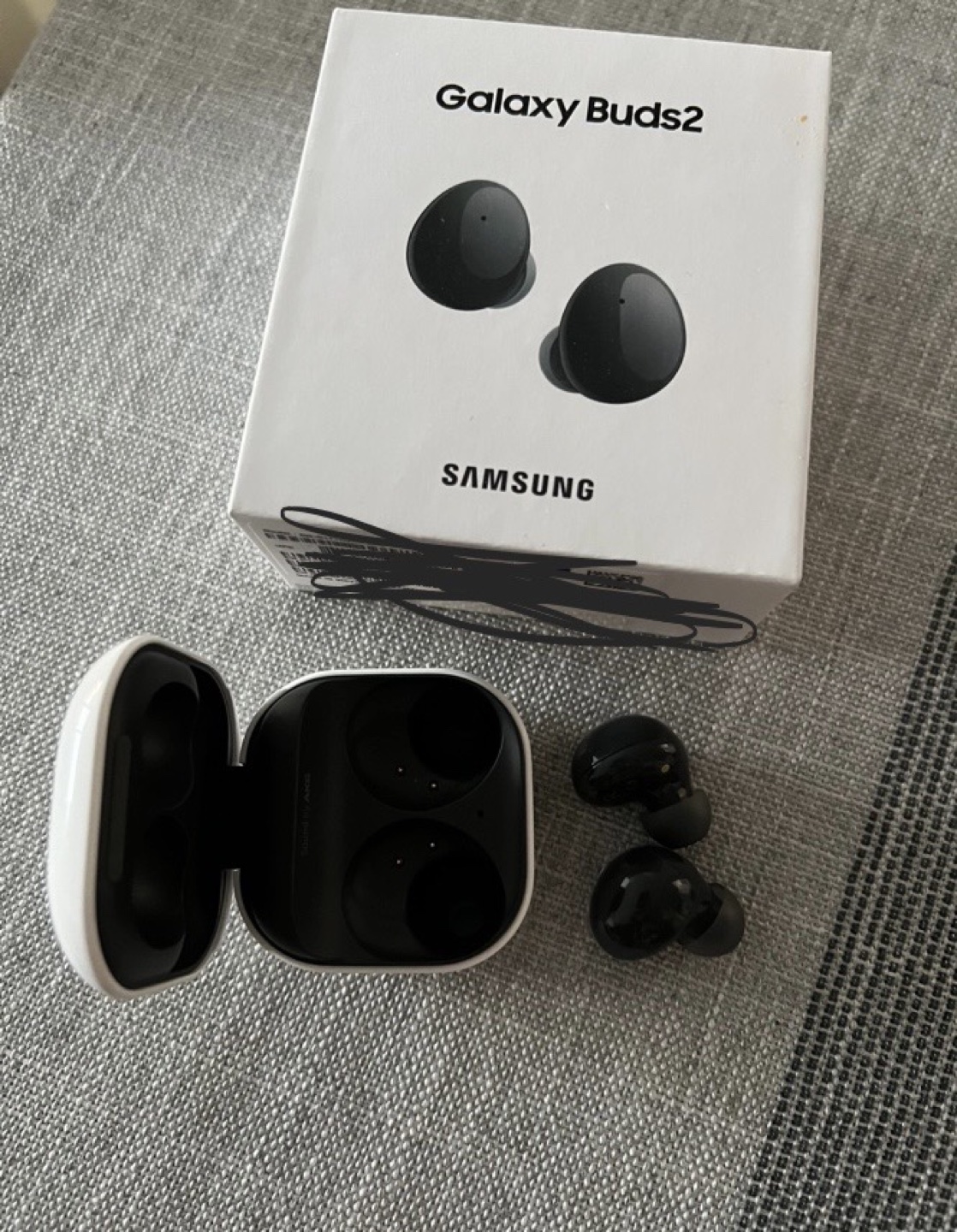 Galaxy buds 2 thumbnail