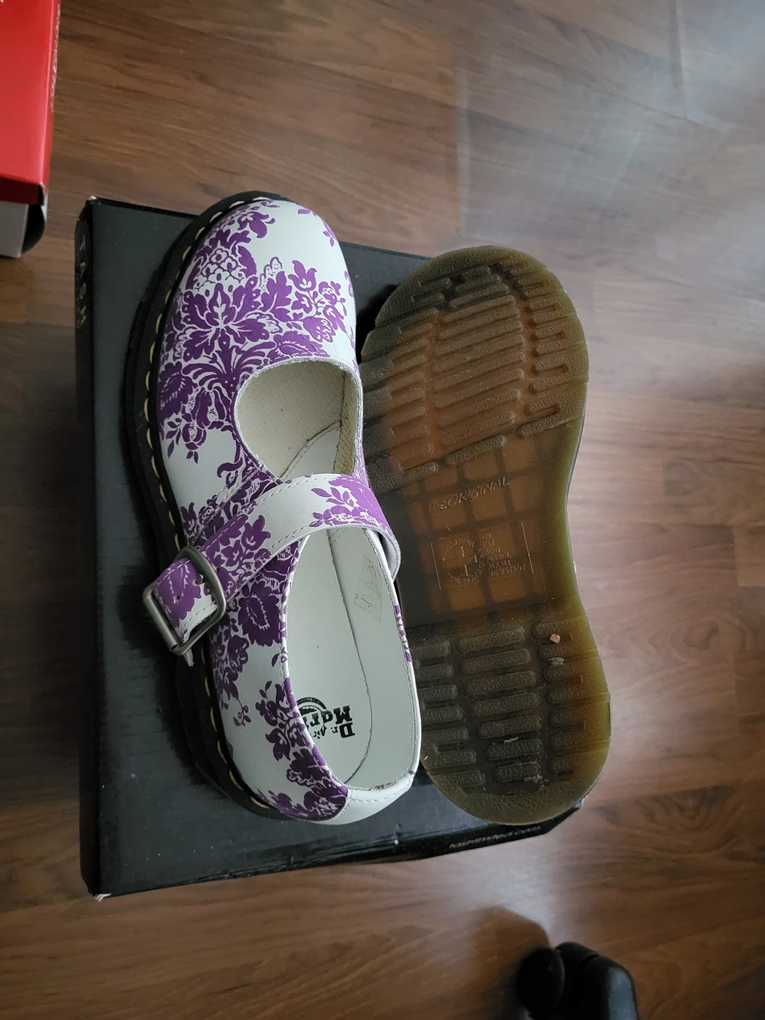 Dr Marten Mary Janes image indicator(2)