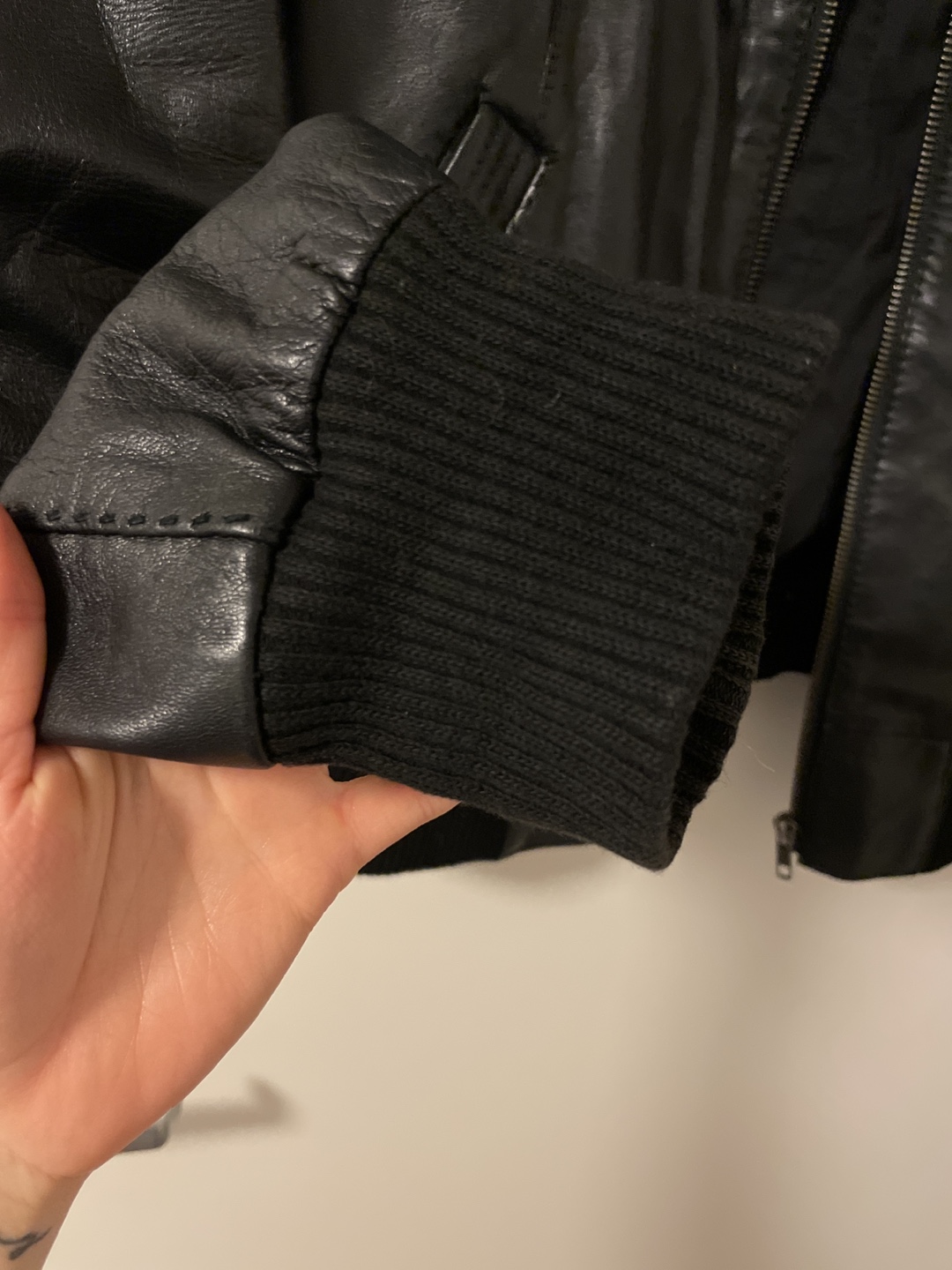 Danier Leather Bomber Jacket - photo 3