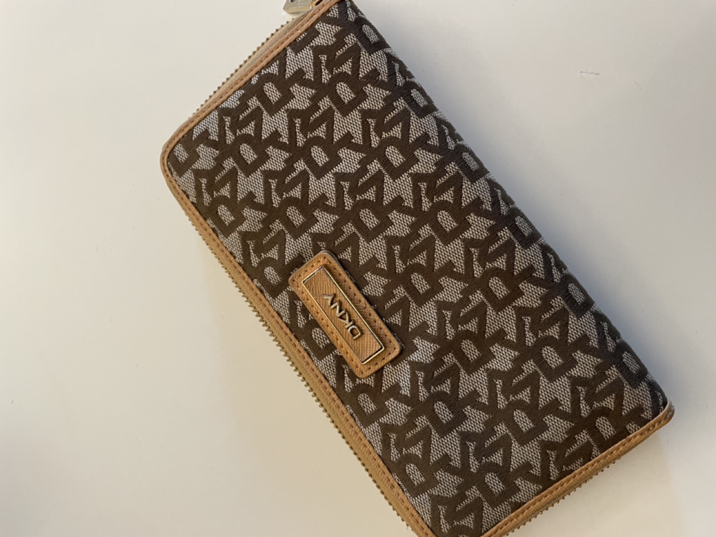 DKNY wallet
