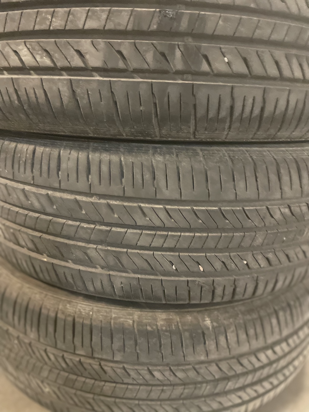 Used all season tires - 185//65R/15 image indicator(2)