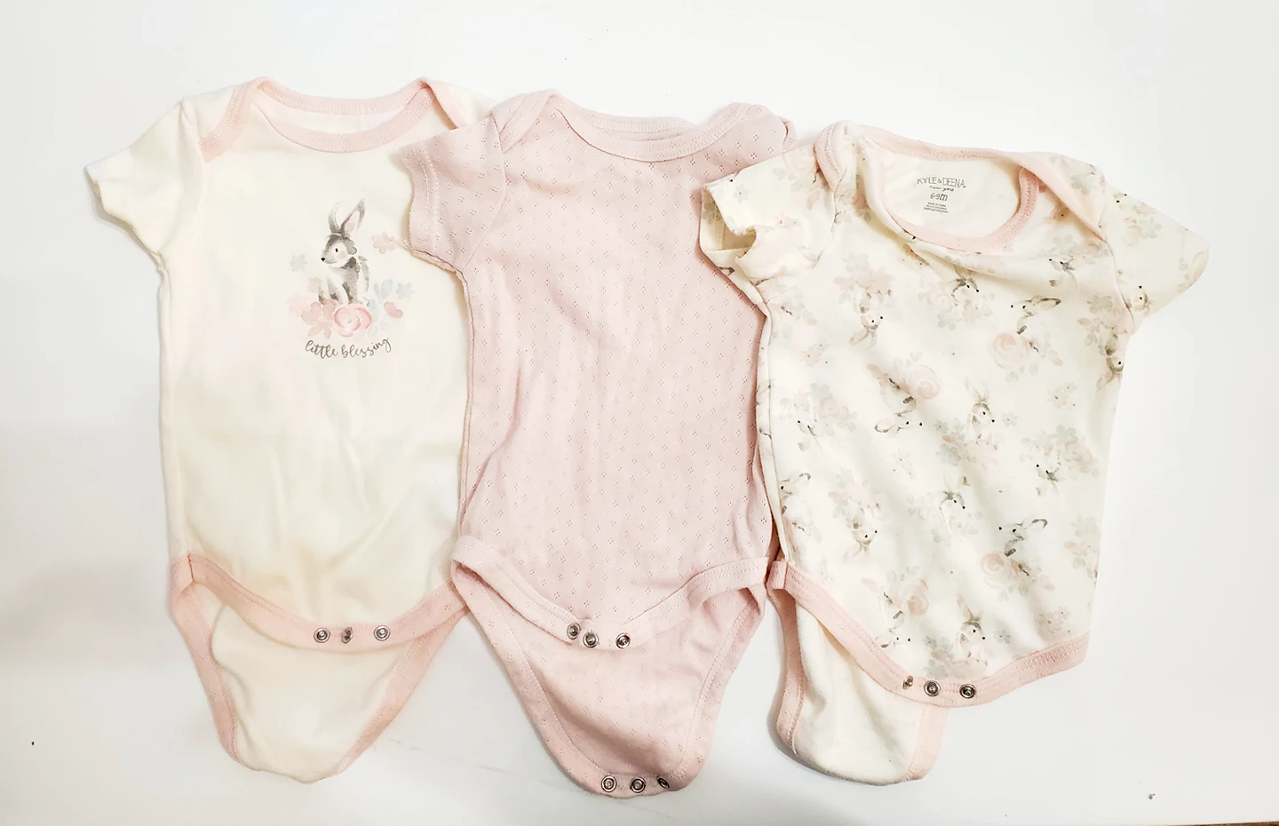 Baby clothes (6-9 months)