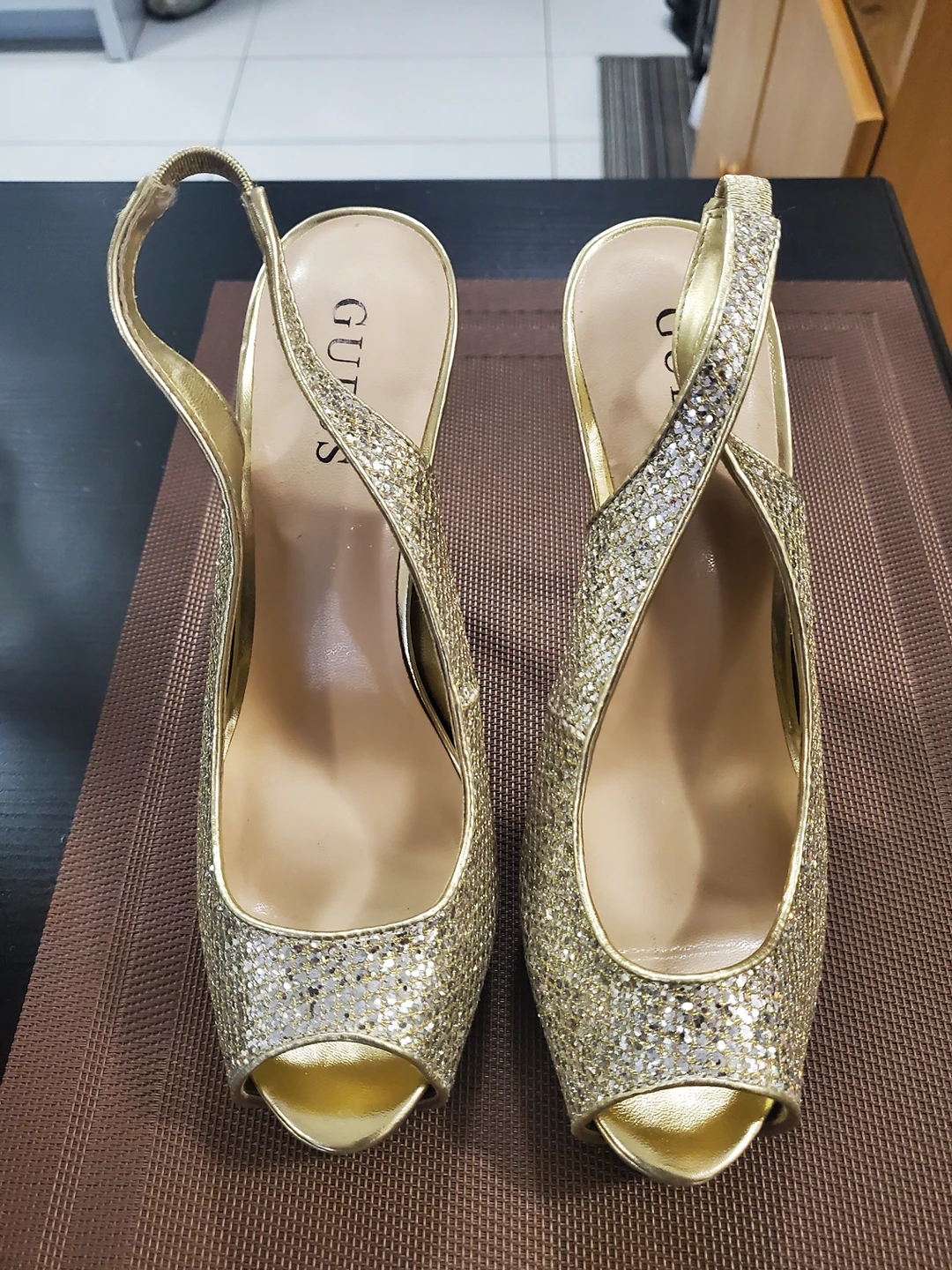 Guess shoes thumbnail